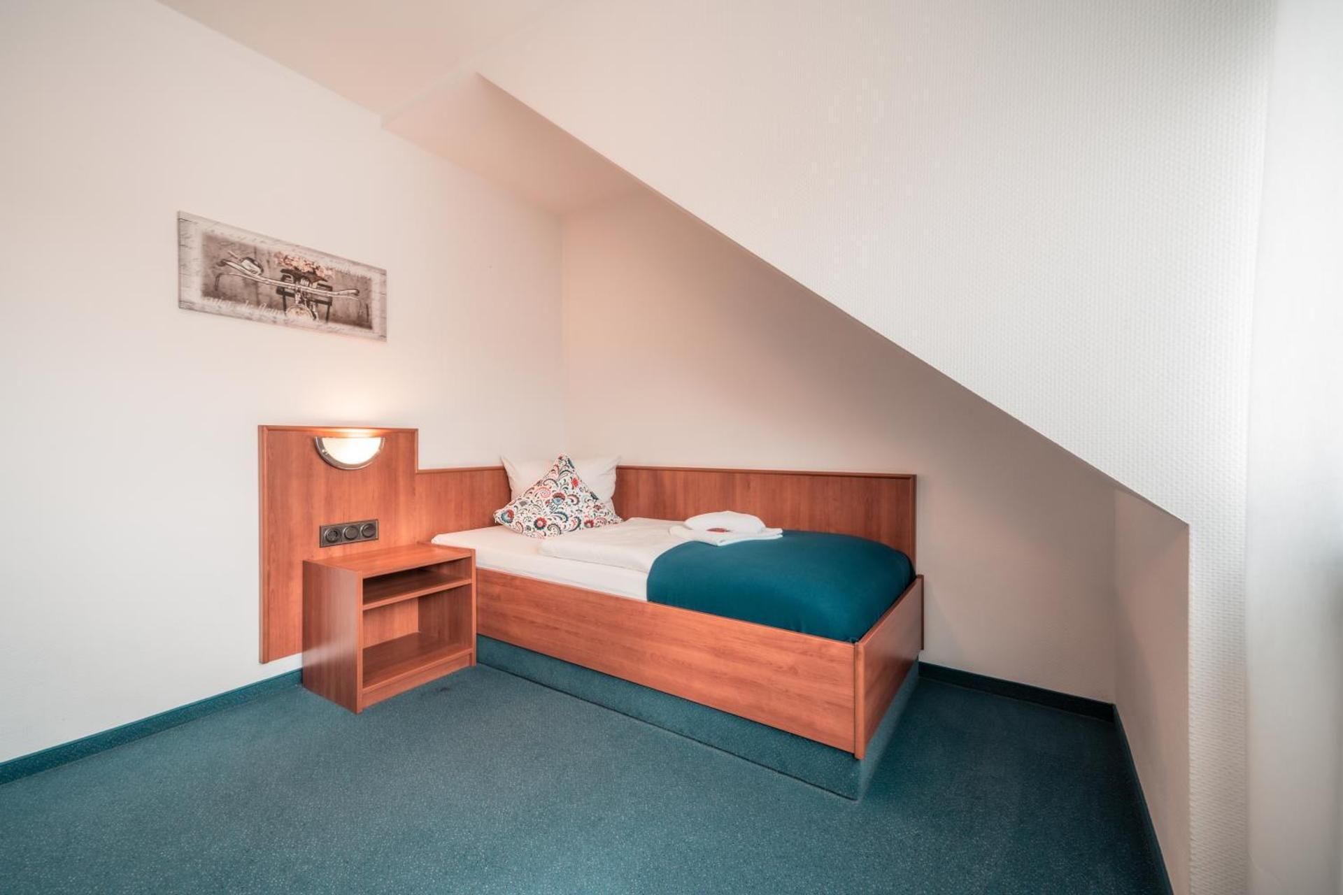 Airport Lounge Hotel Dusseldorf Single Room