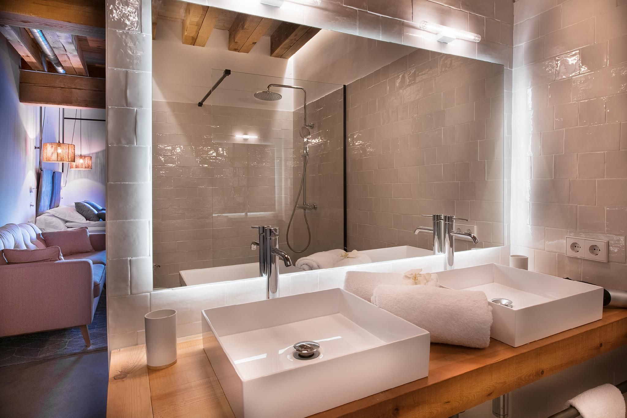 Superior - Non-Smoking