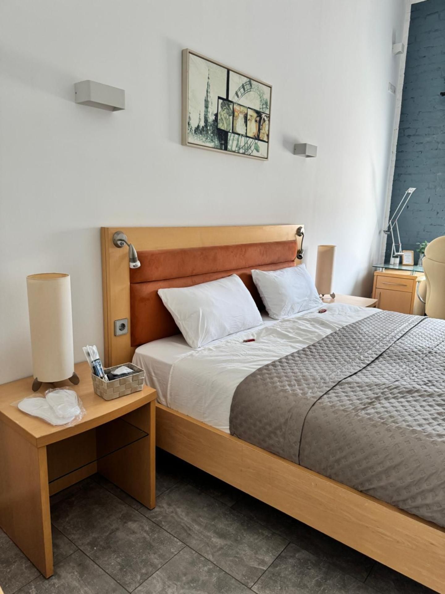 Standard Queen Room