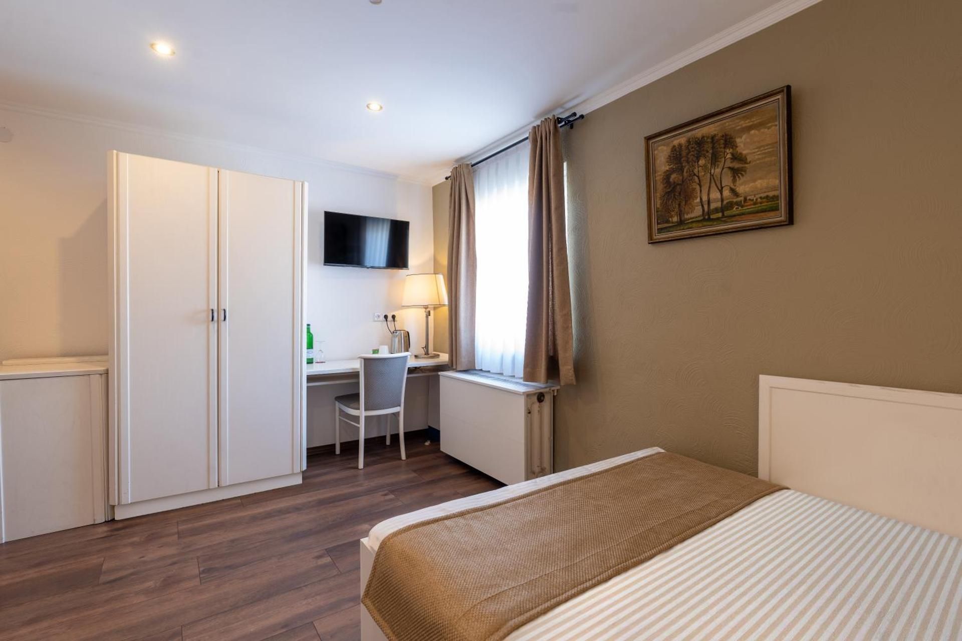 Deluxe Single Room
