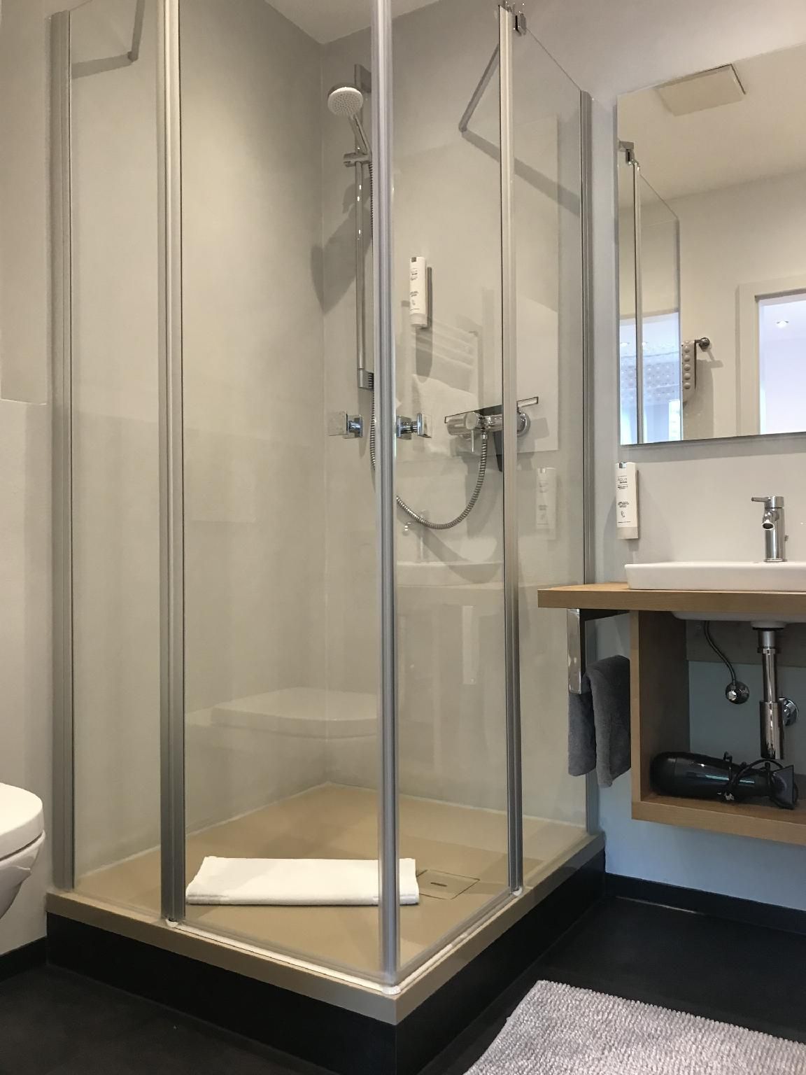 Apartment-Superior-Ensuite-Blick auf den Fluss-Apartment Moselschiefer