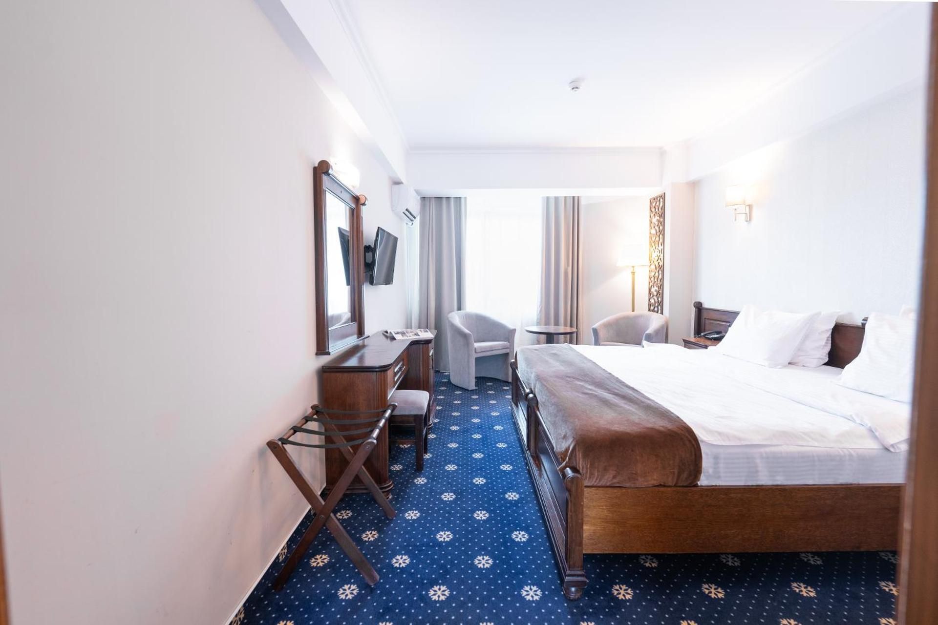 Standard Double or Twin Room with Mountain View