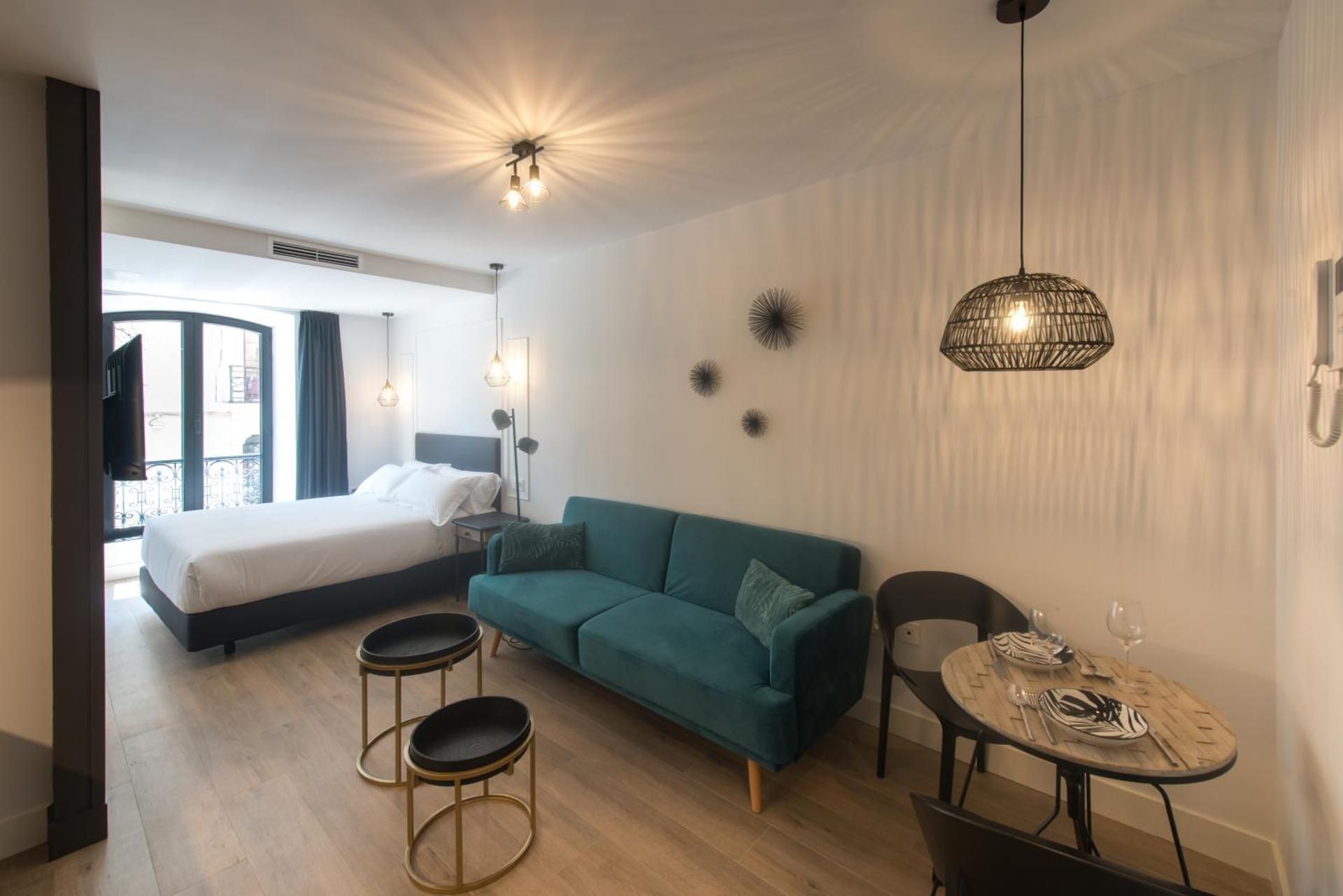 Studio Apartment