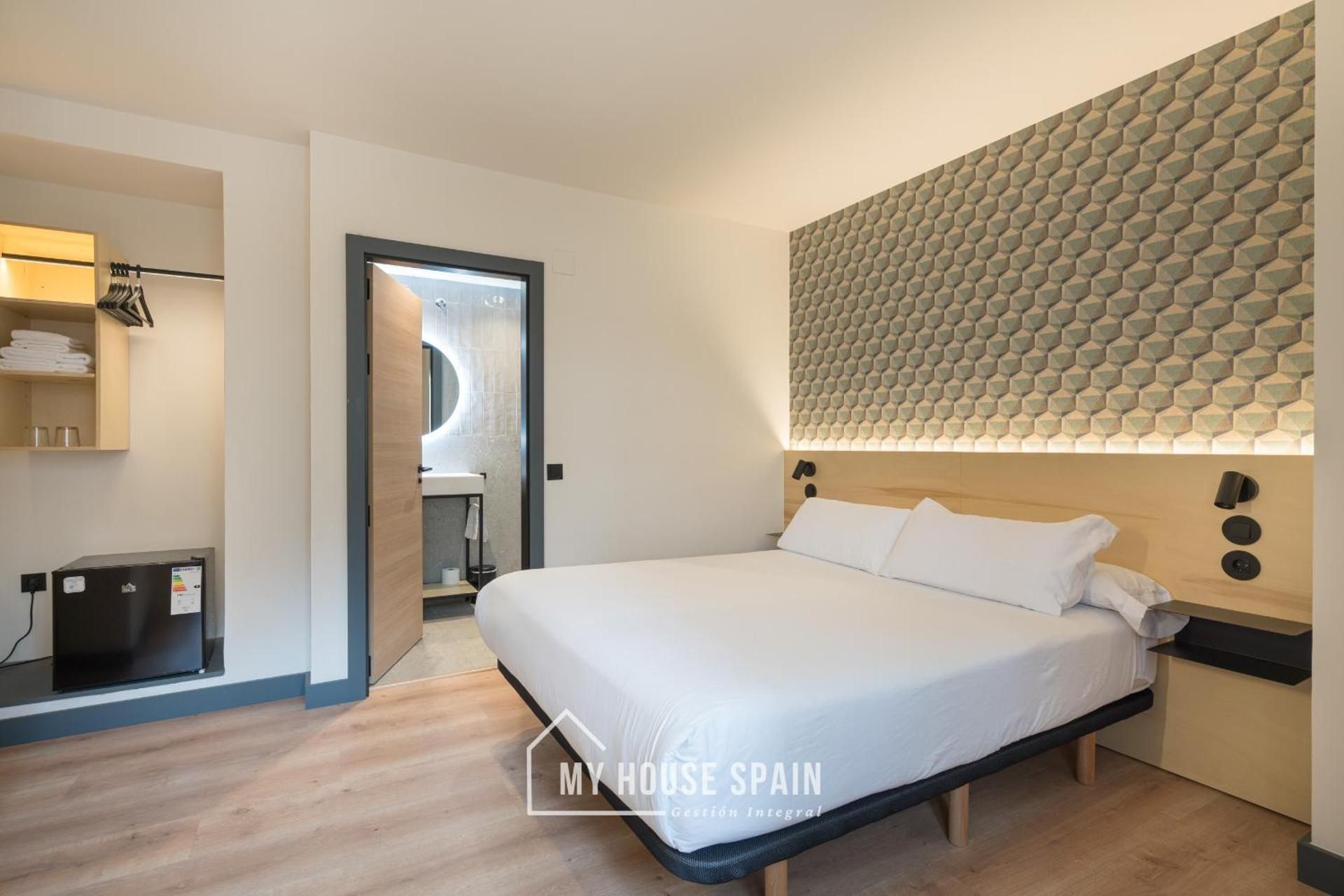 Double Room with Private Bathroom