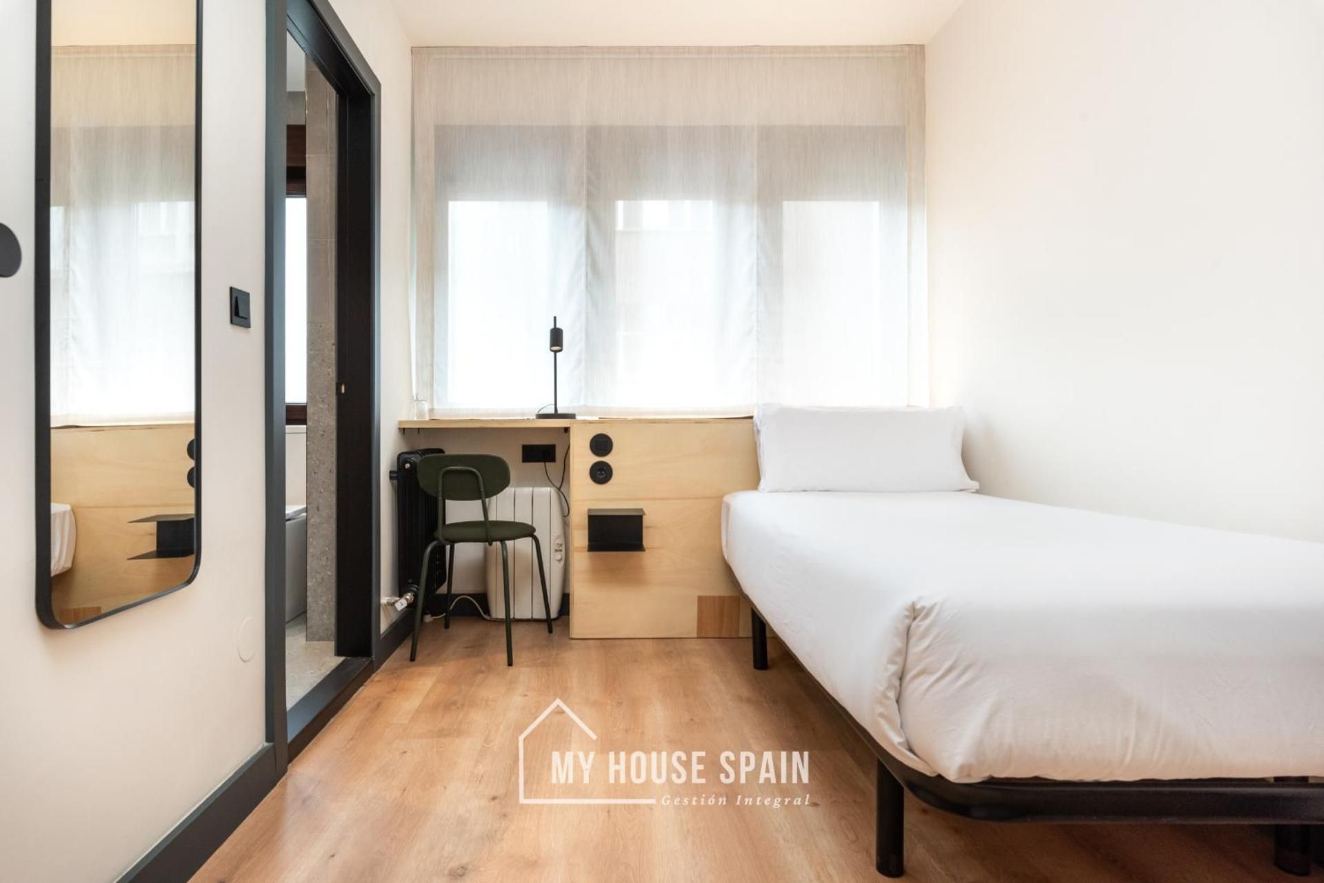 Single Room With Private Bathroom