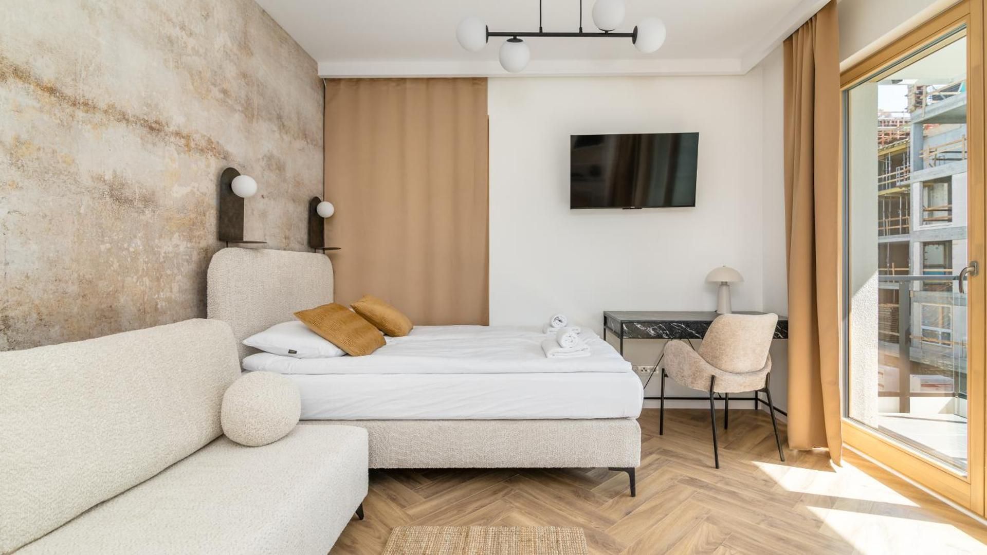 Studio Apartment