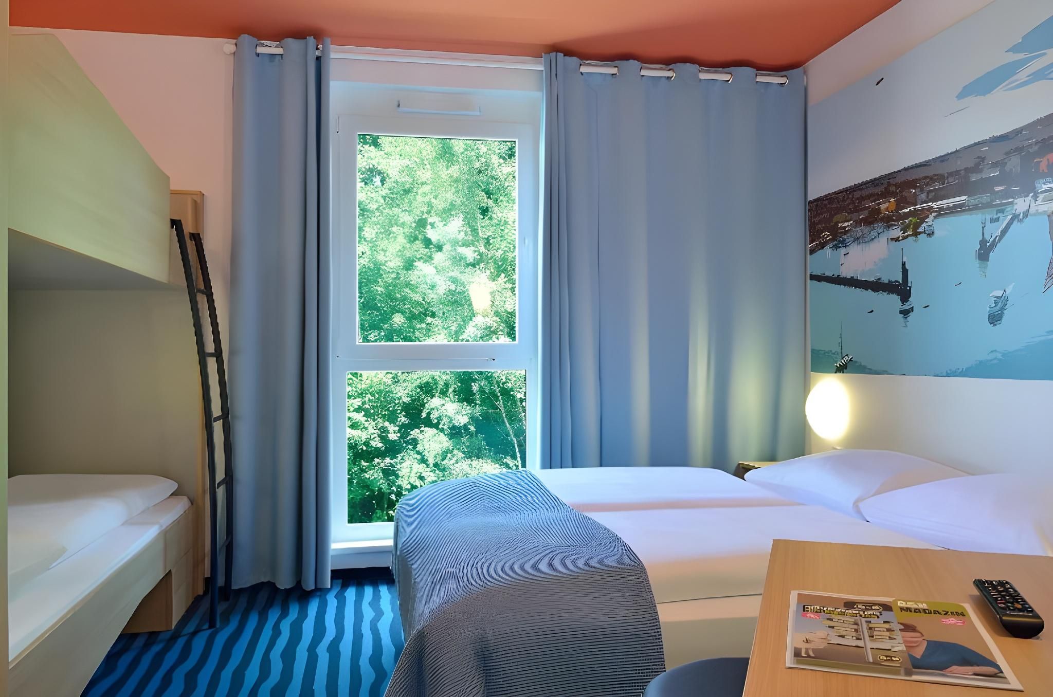 B&B HOTEL Konstanz Family Room 2