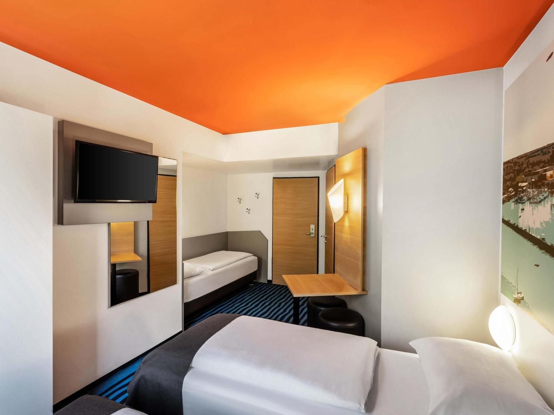 B&B HOTEL Konstanz Triple Room 2