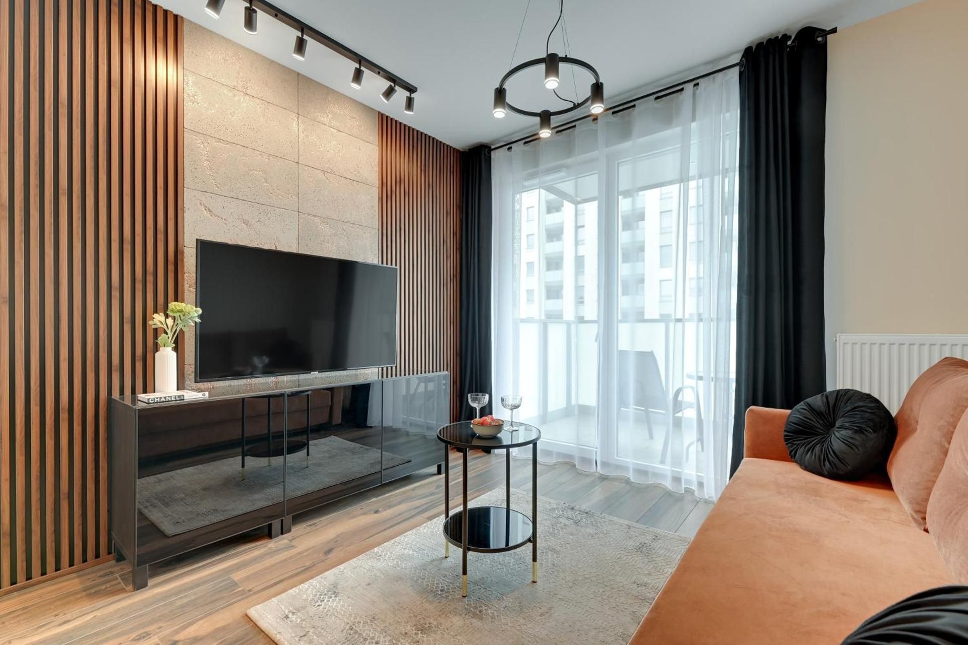 Two-Bedroom Deluxe Apartment with Balcony