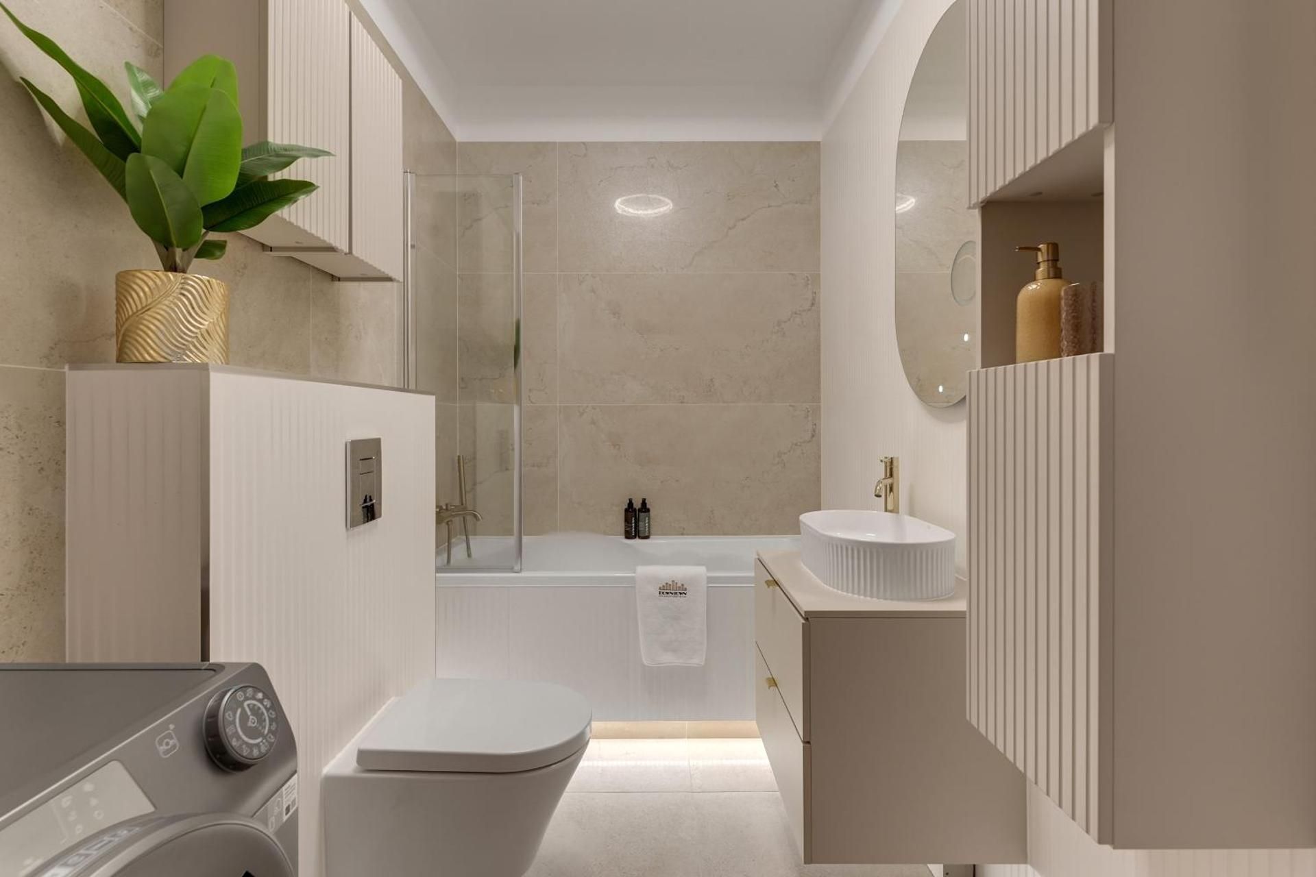 One-Bedroom Apartment with Balcony