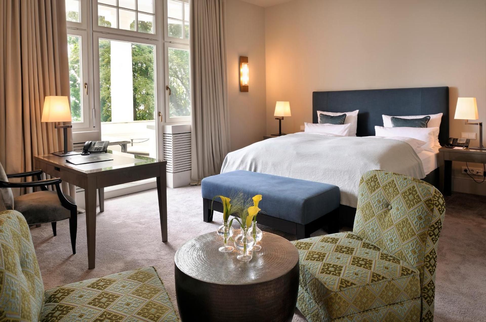 Deluxe Room with Direct lake view