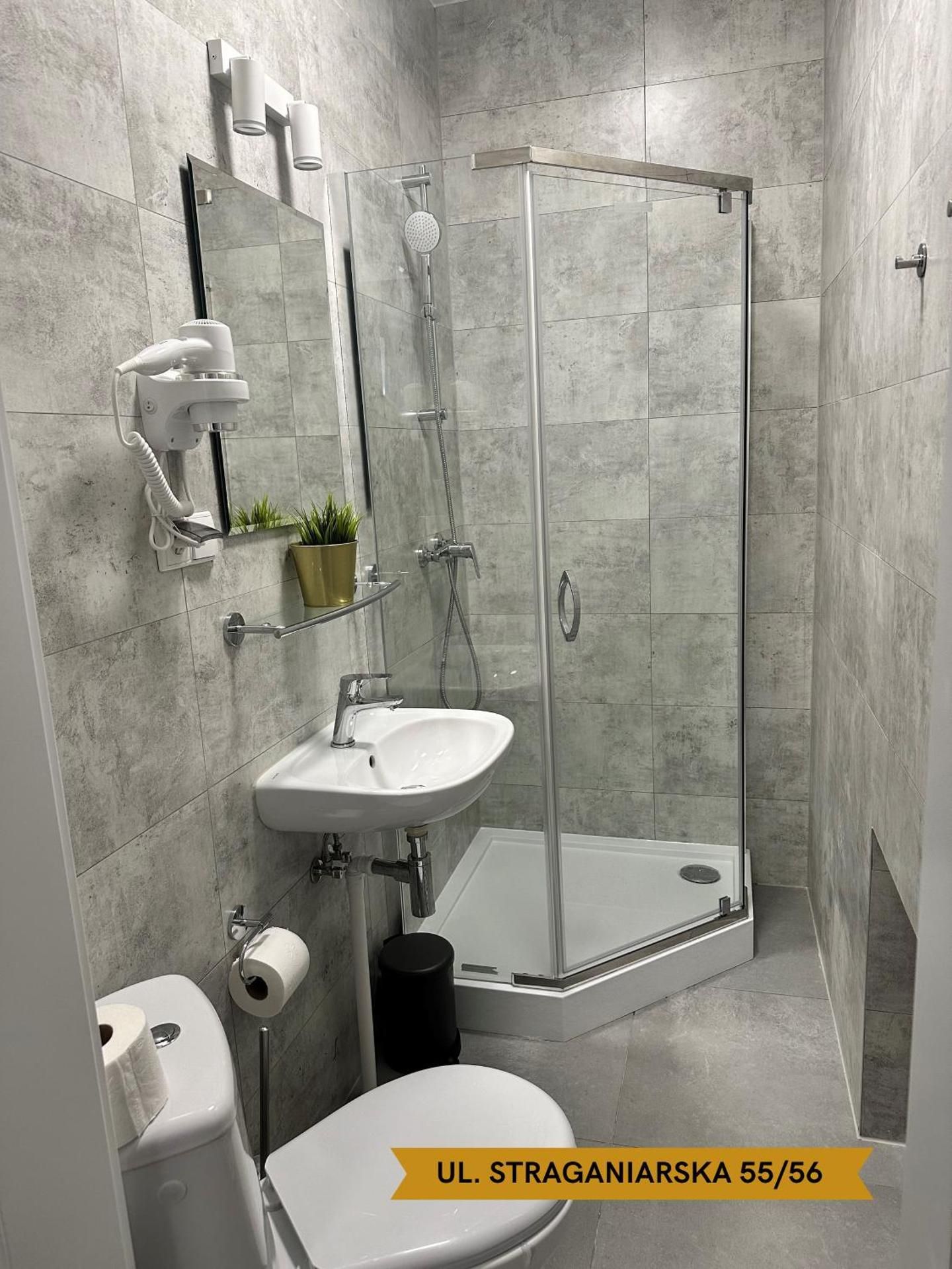 Single room with bathroom – Straganiarska 55/56 Street
