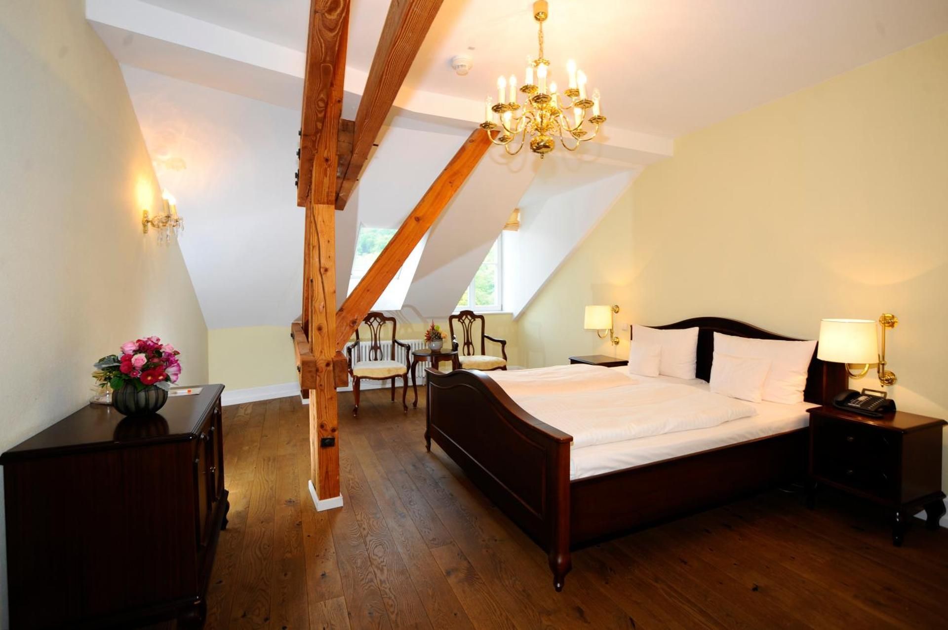 HELIOPARK Bad Hotel Zum Hirsch Superior Double Room 2