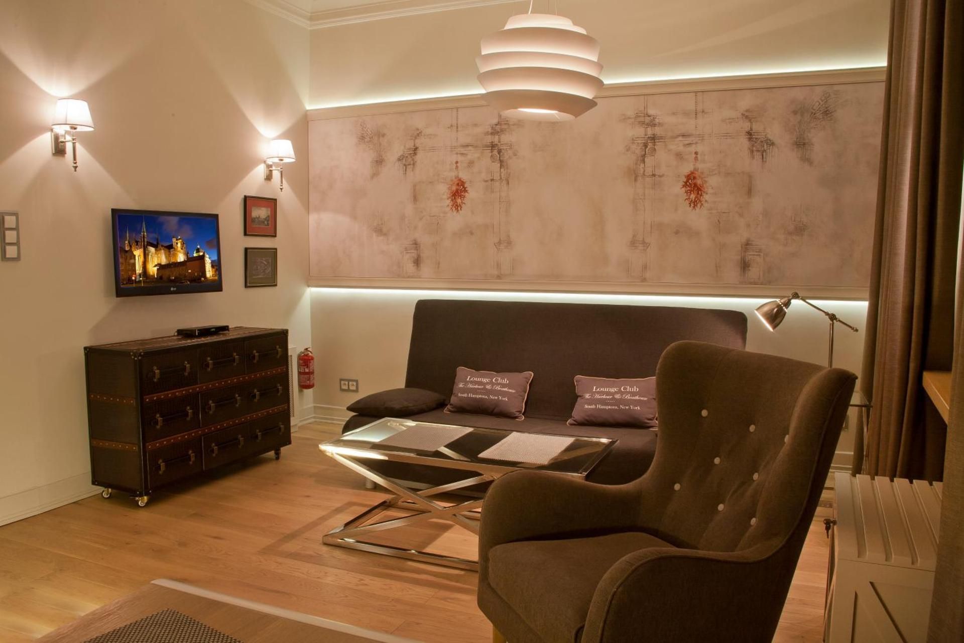 Patio Apartments - Old Town Superior One-Bedroom Apartment- 91/ 95 /4 Świętego Ducha Street 2