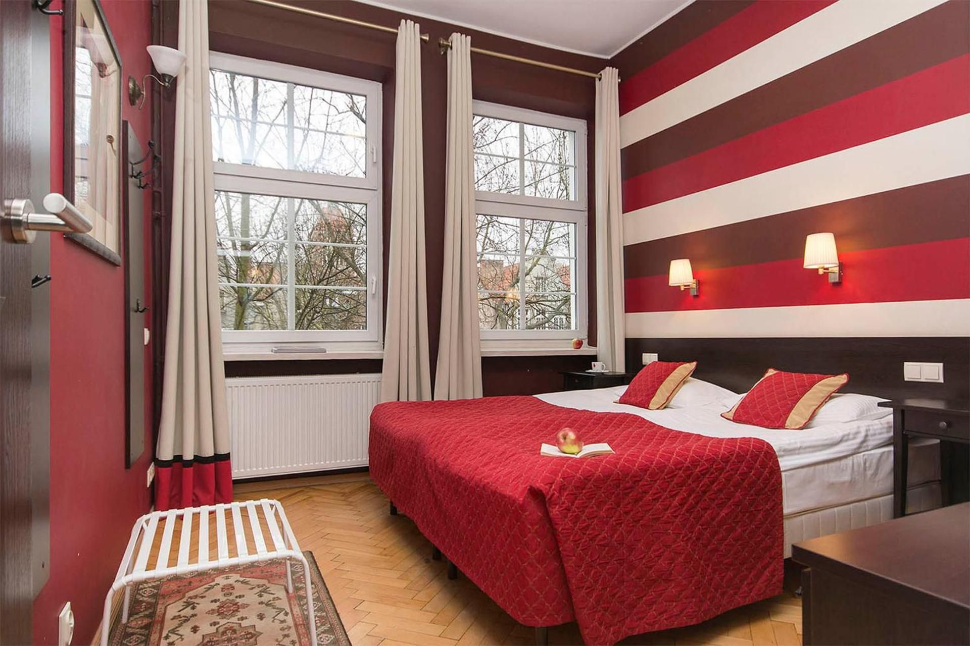 Comfort Two-Bedroom Apartment - 91/95/5 Świętego Ducha Street