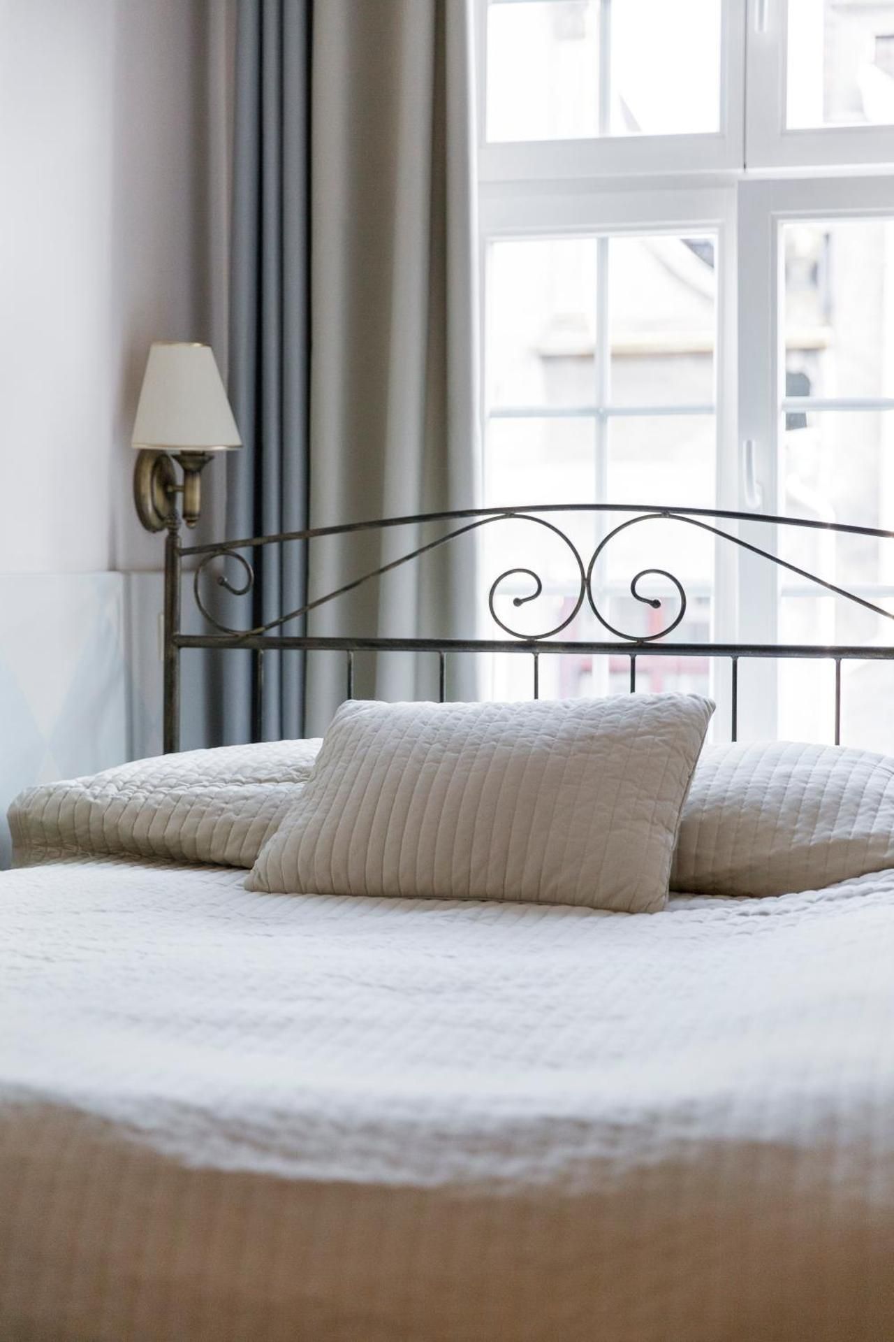 One-Bedroom Comfort Apartment -  37/39 Mariacka Street