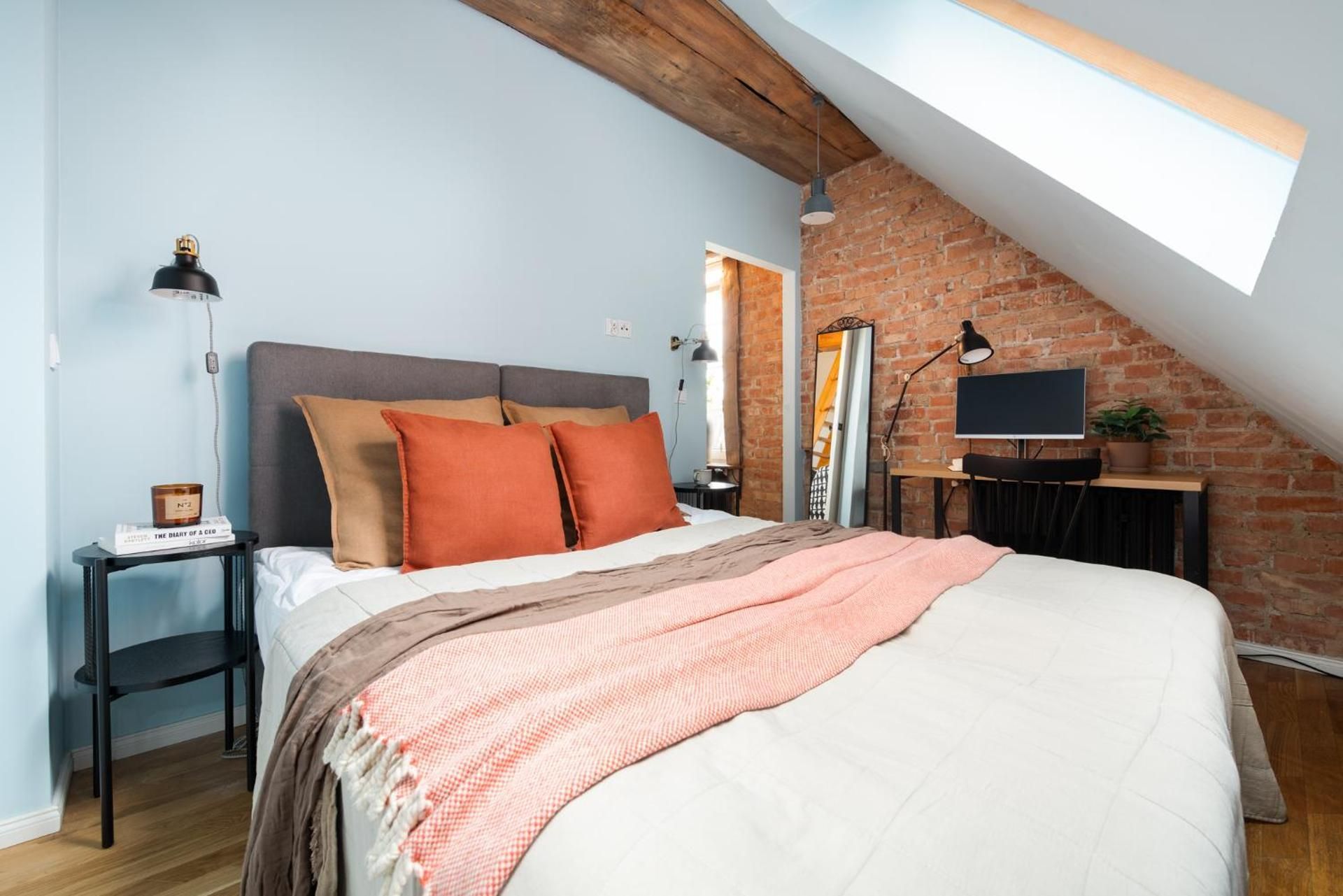 Apartment - Split Level