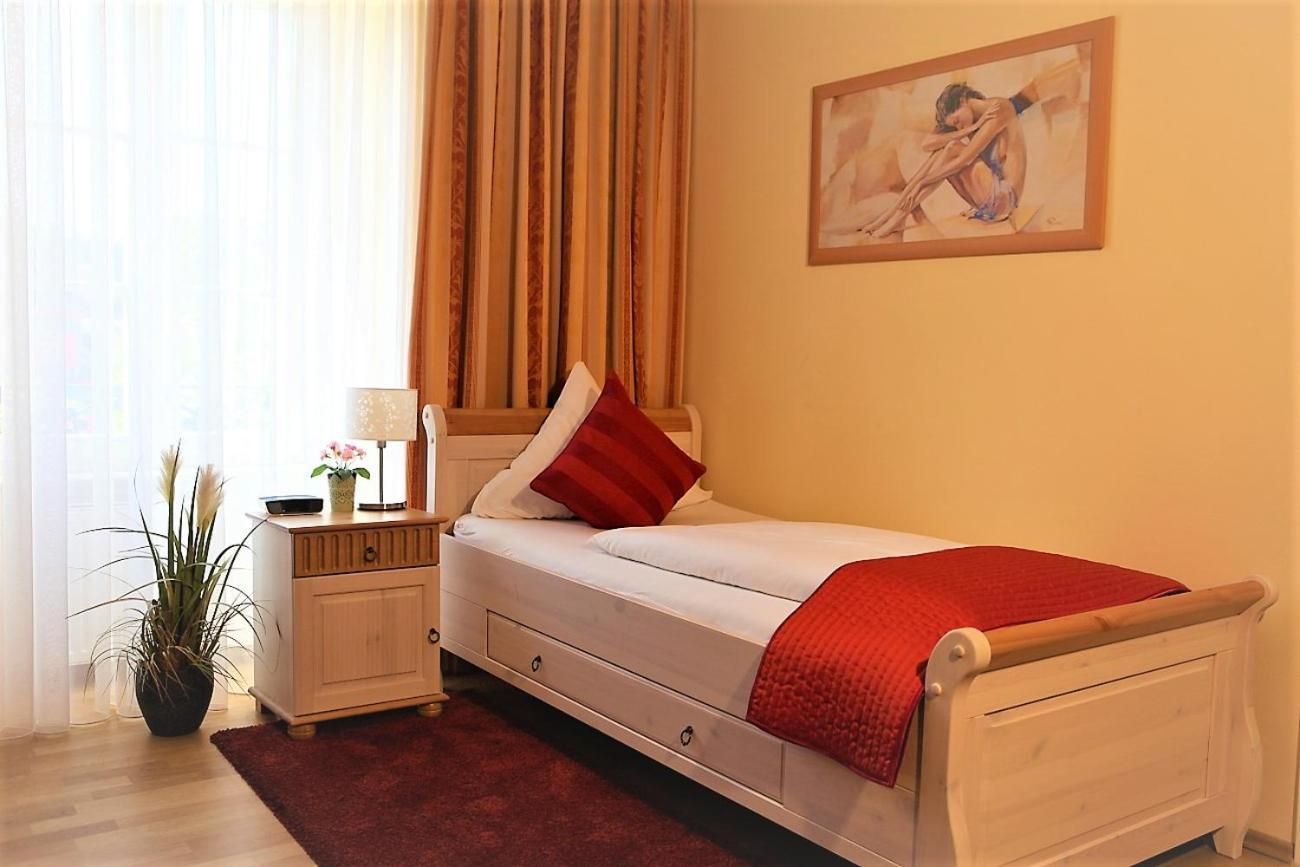 Single Room With Private Bathroom