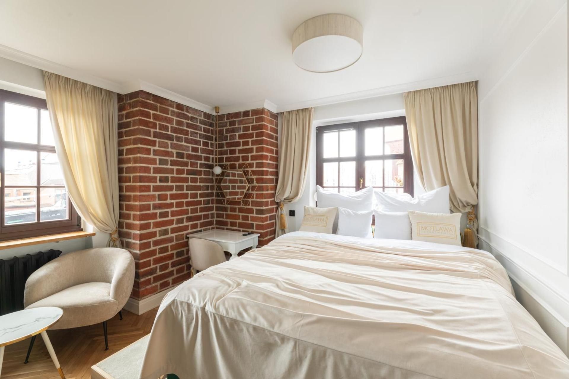 Deluxe Double Room with Bath