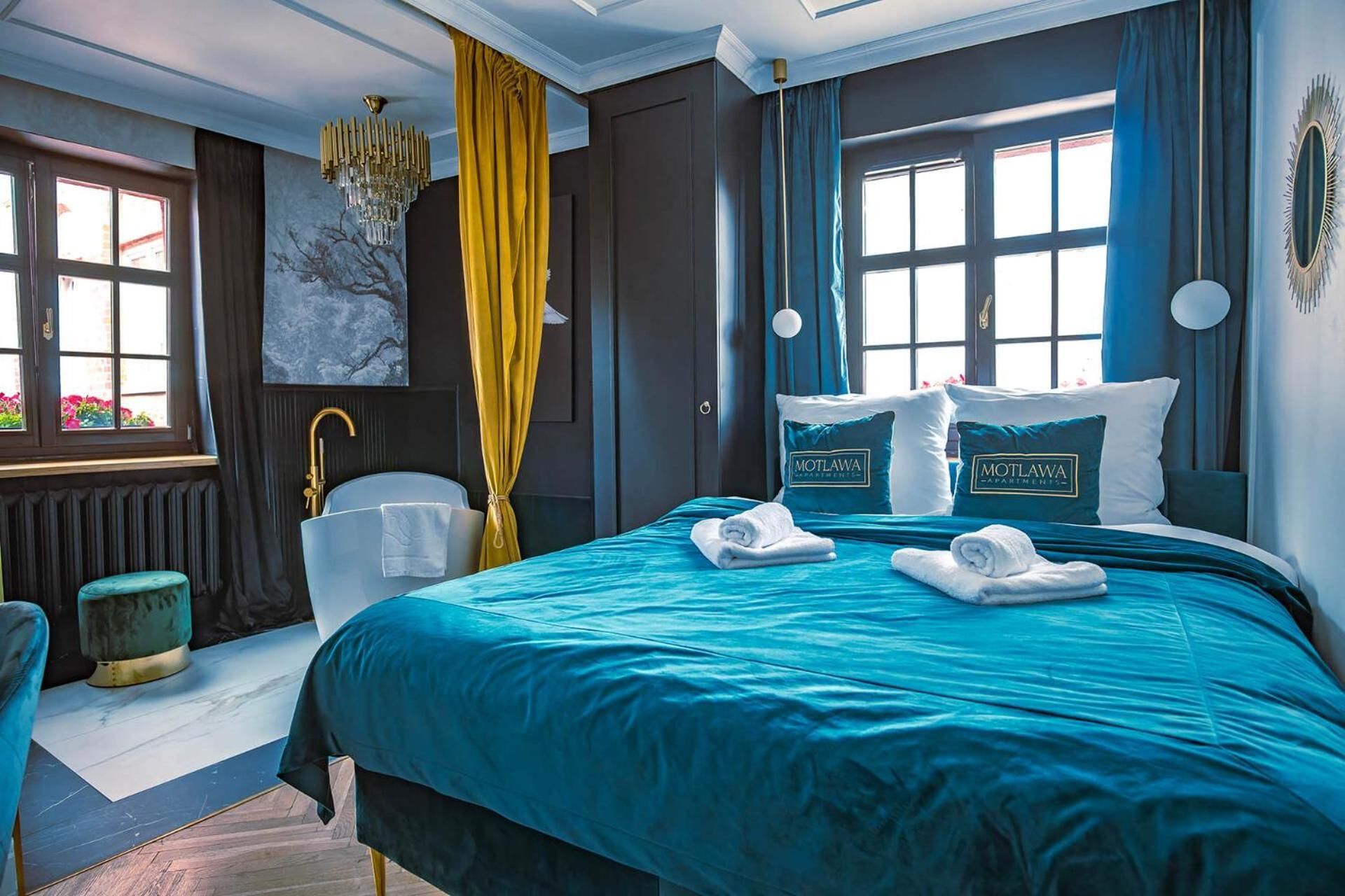 Deluxe Studio with Bath