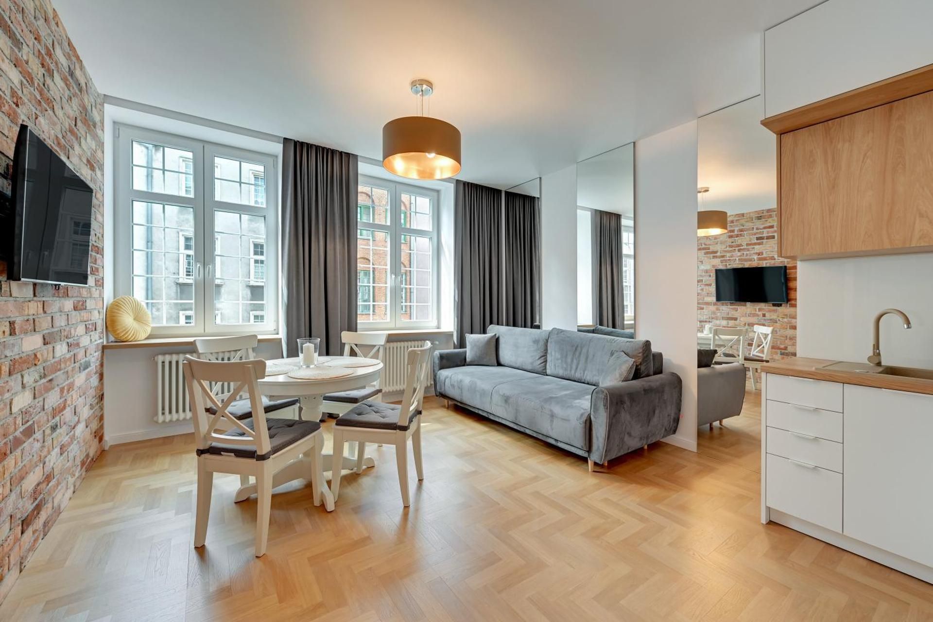 Deluxe Two-Bedroom Apartment