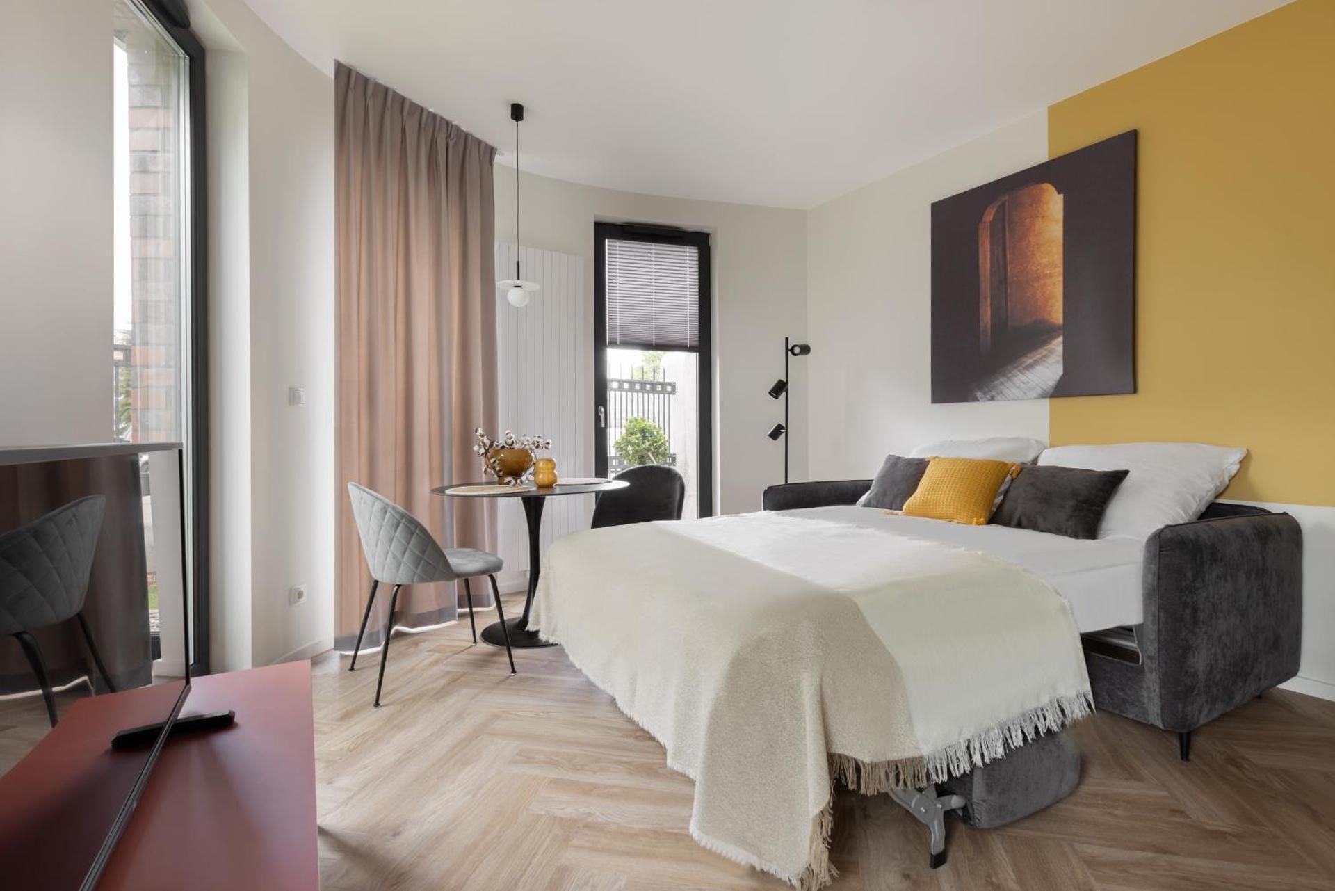 Studio Apartment