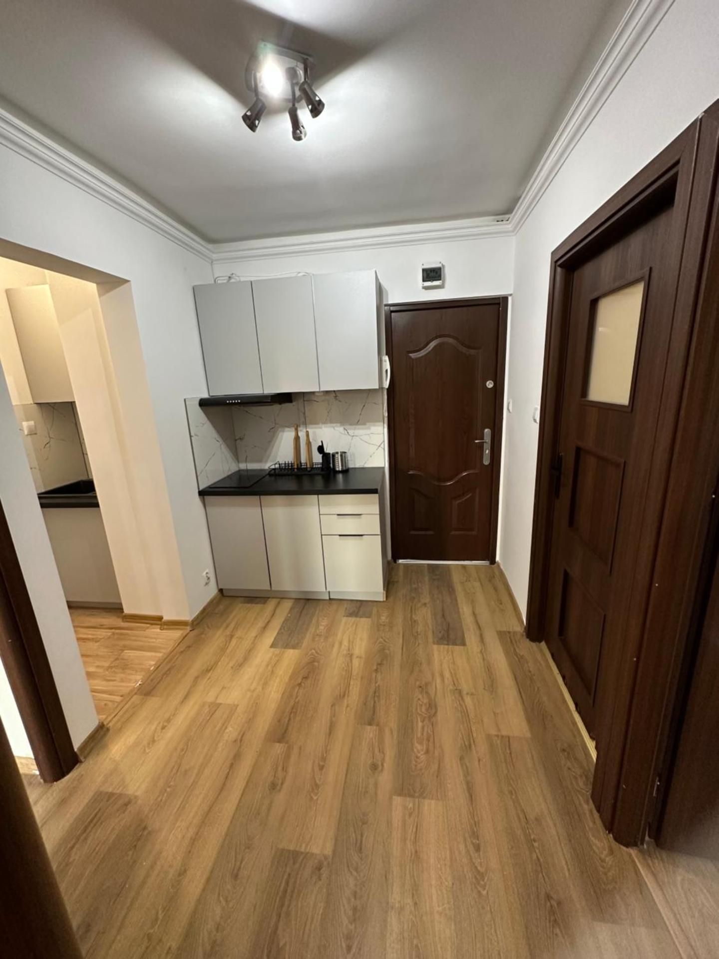 Rooms4Less