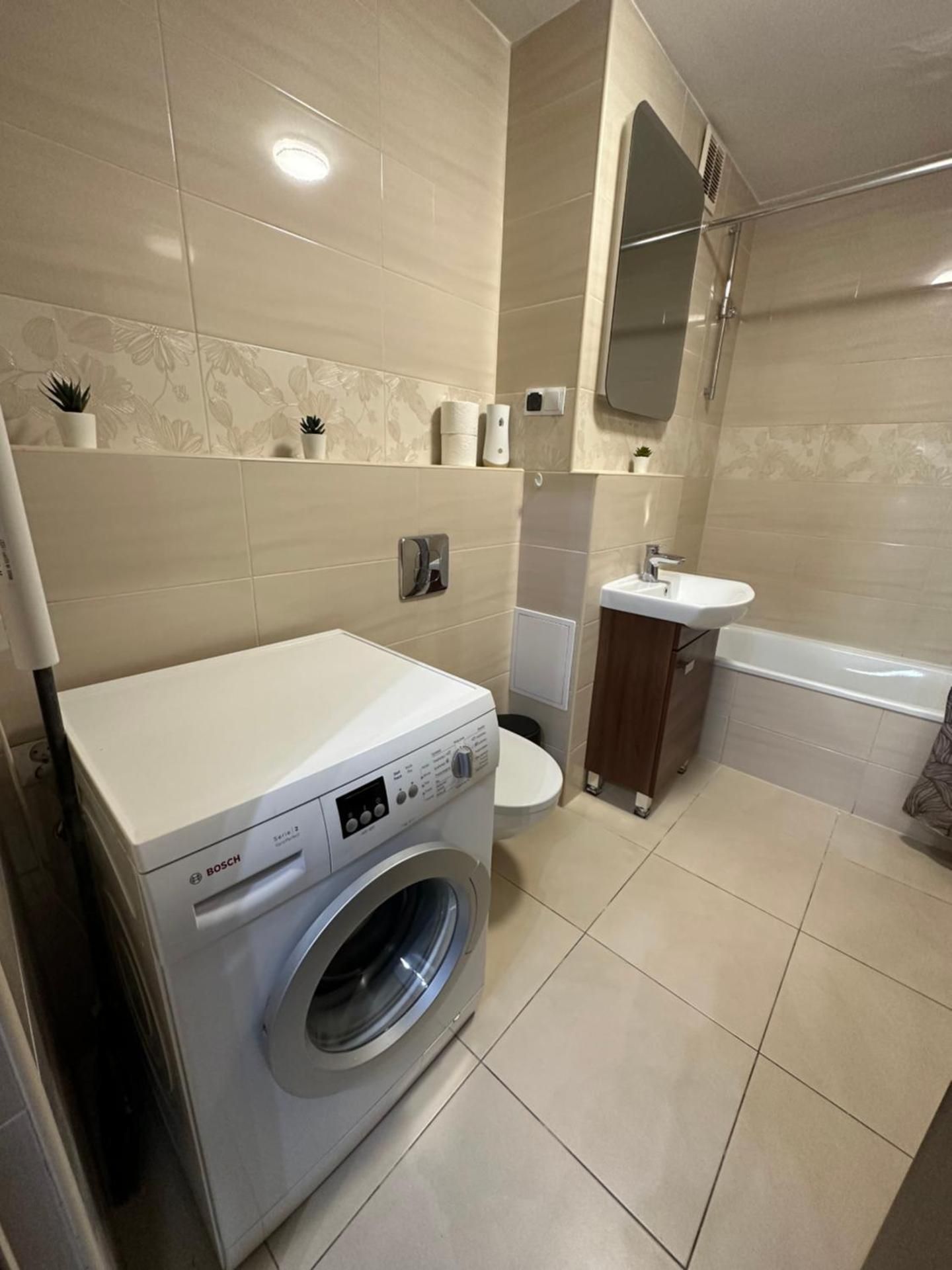 Rooms4Less