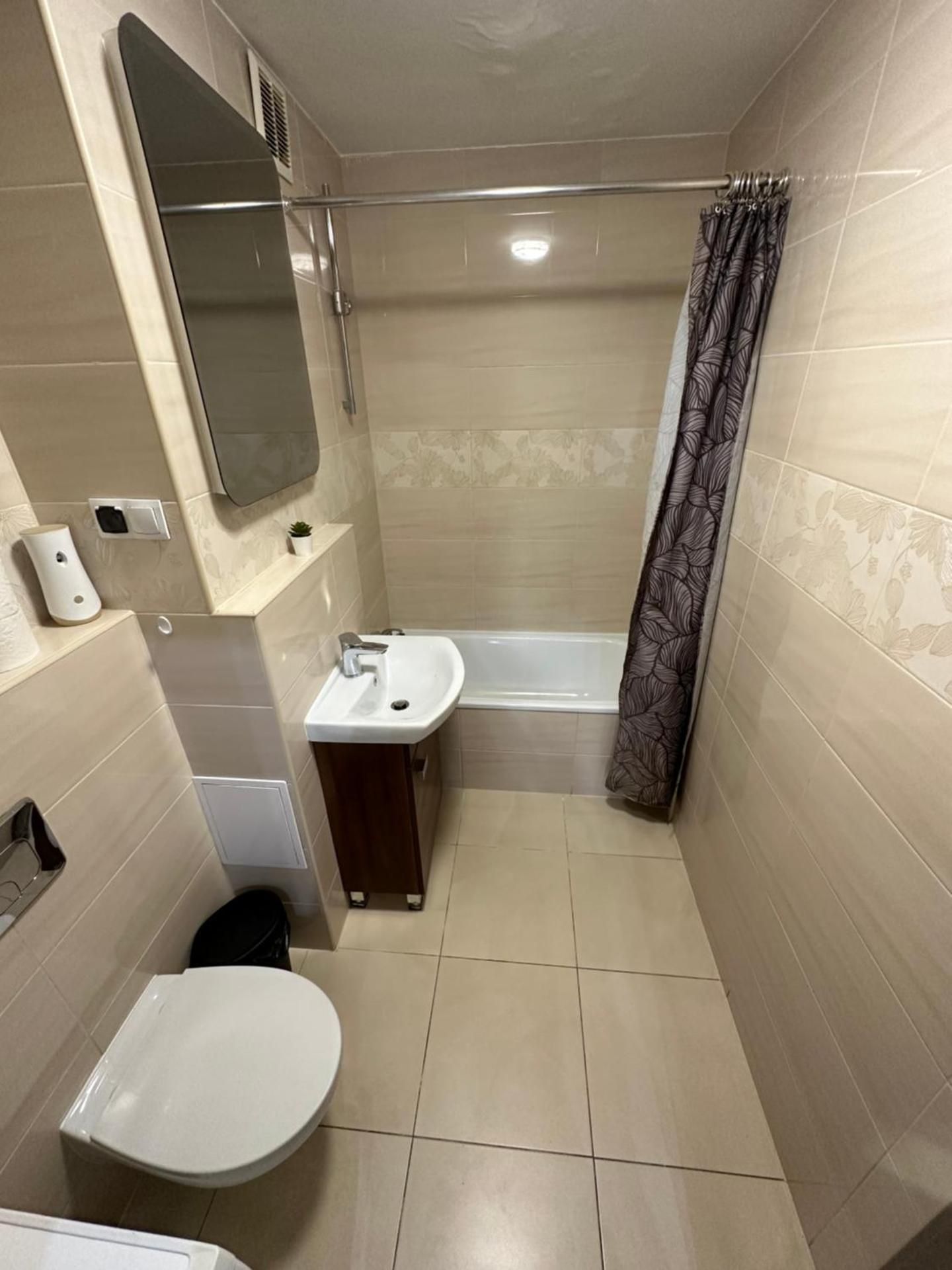Rooms4Less