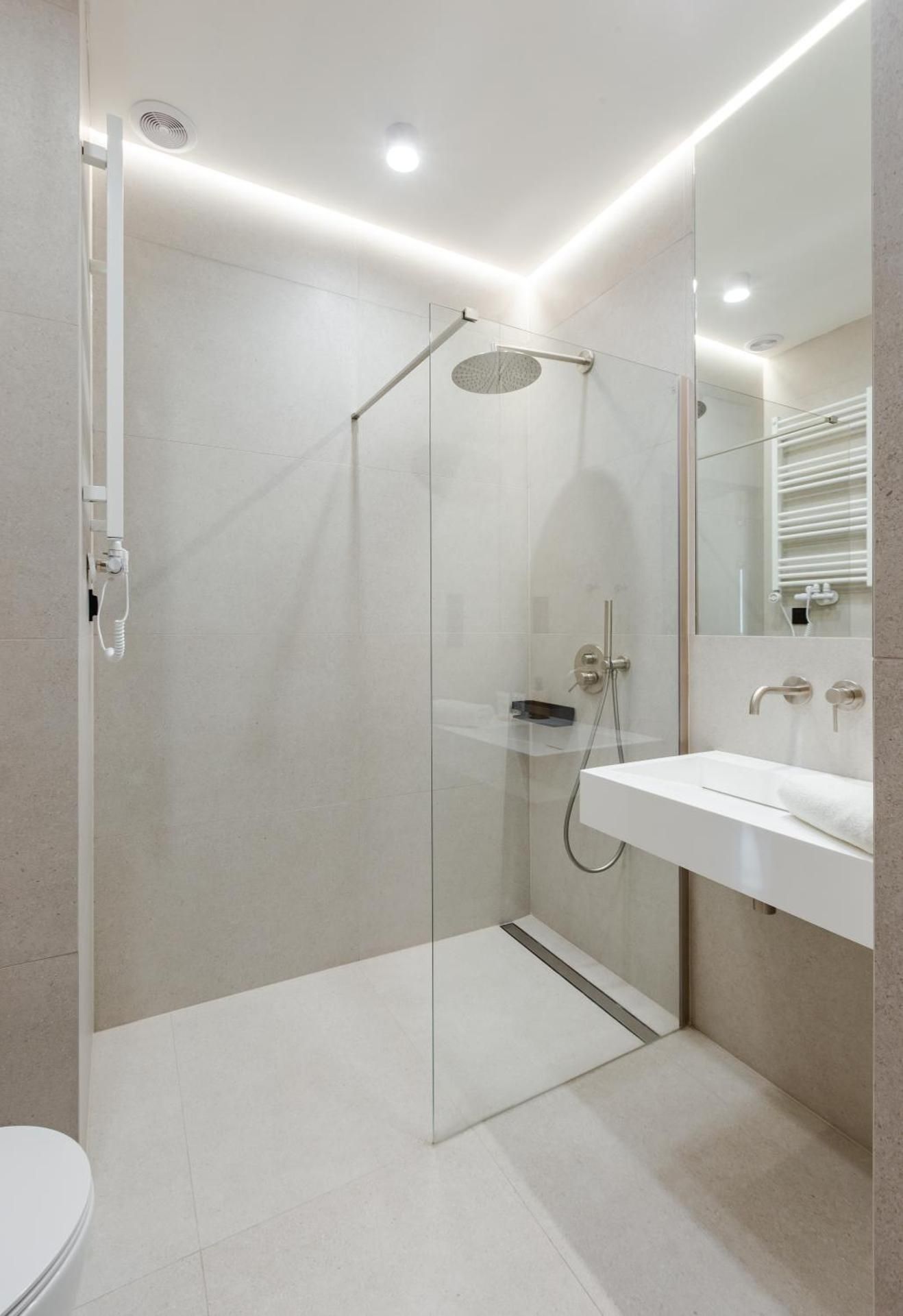 One-Bedroom Deluxe Apartment