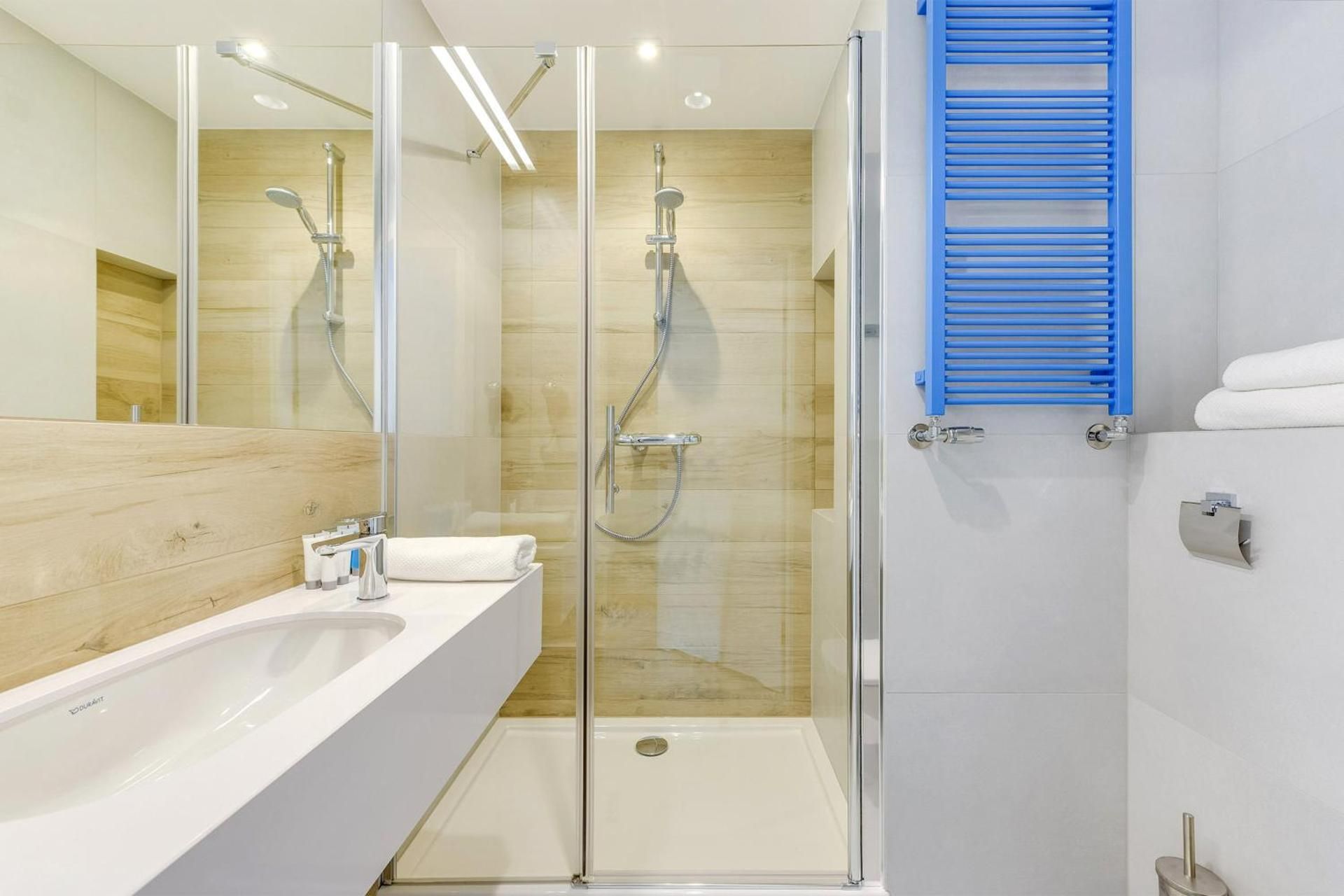 Apartment with Balcony - 72 Chmielna Street
