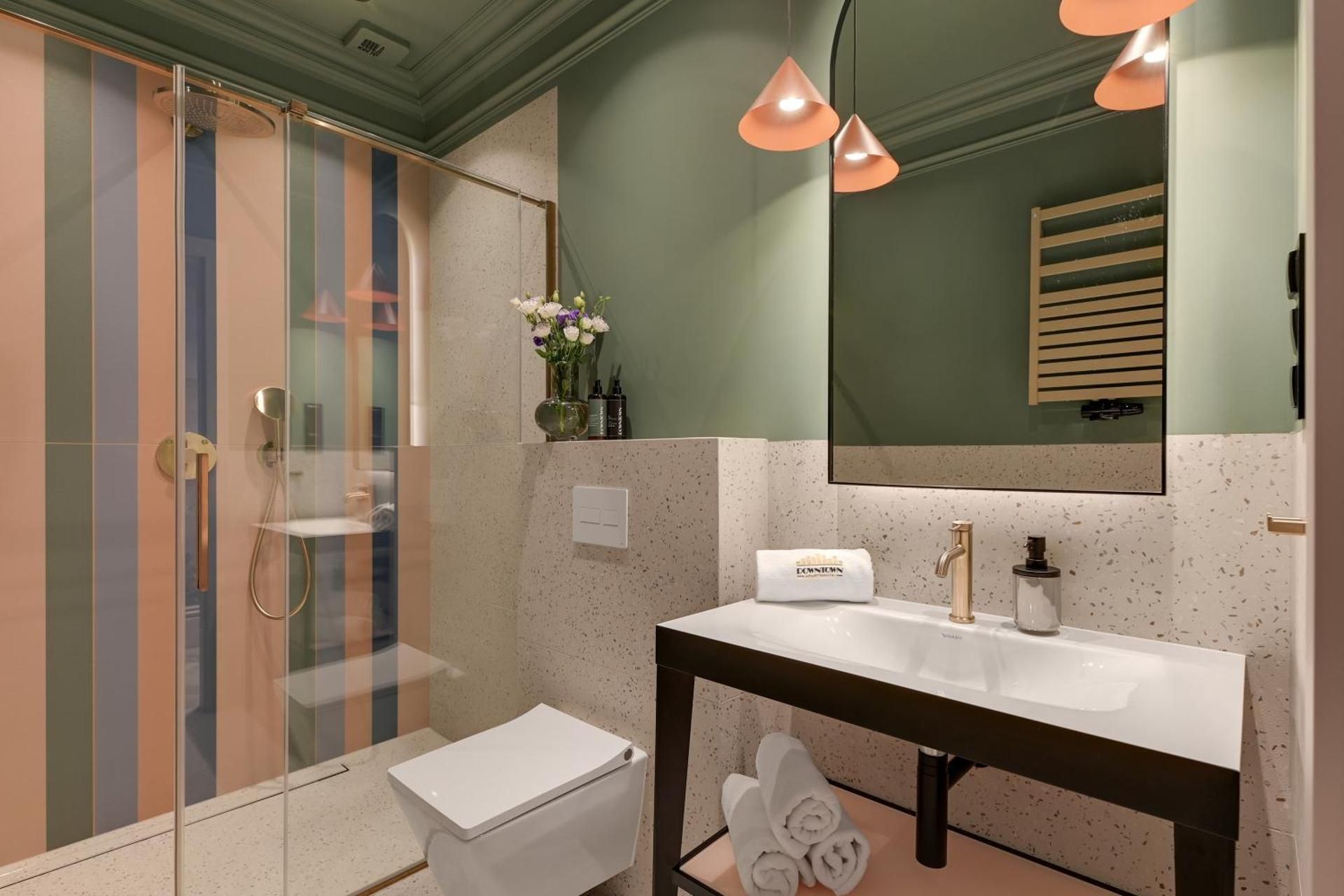 One-Bedroom Deluxe Apartment