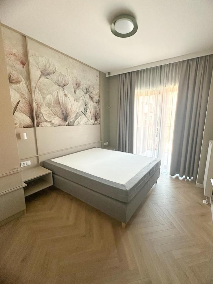 Two-Bedroom Deluxe Apartment with Balcony