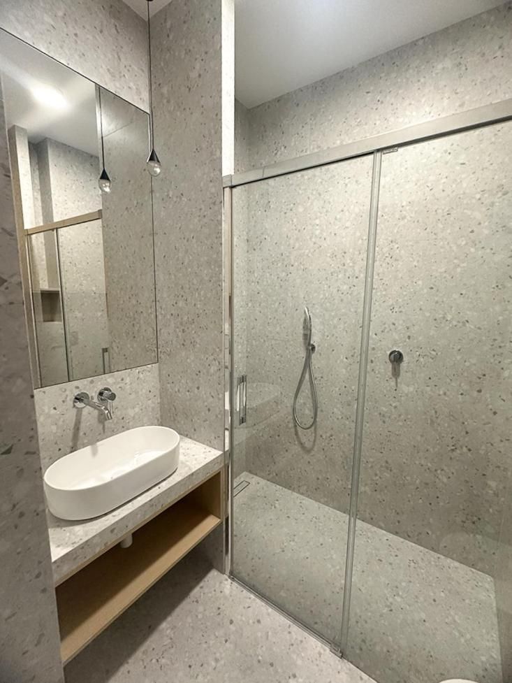 Two-Bedroom Deluxe Apartment with Balcony