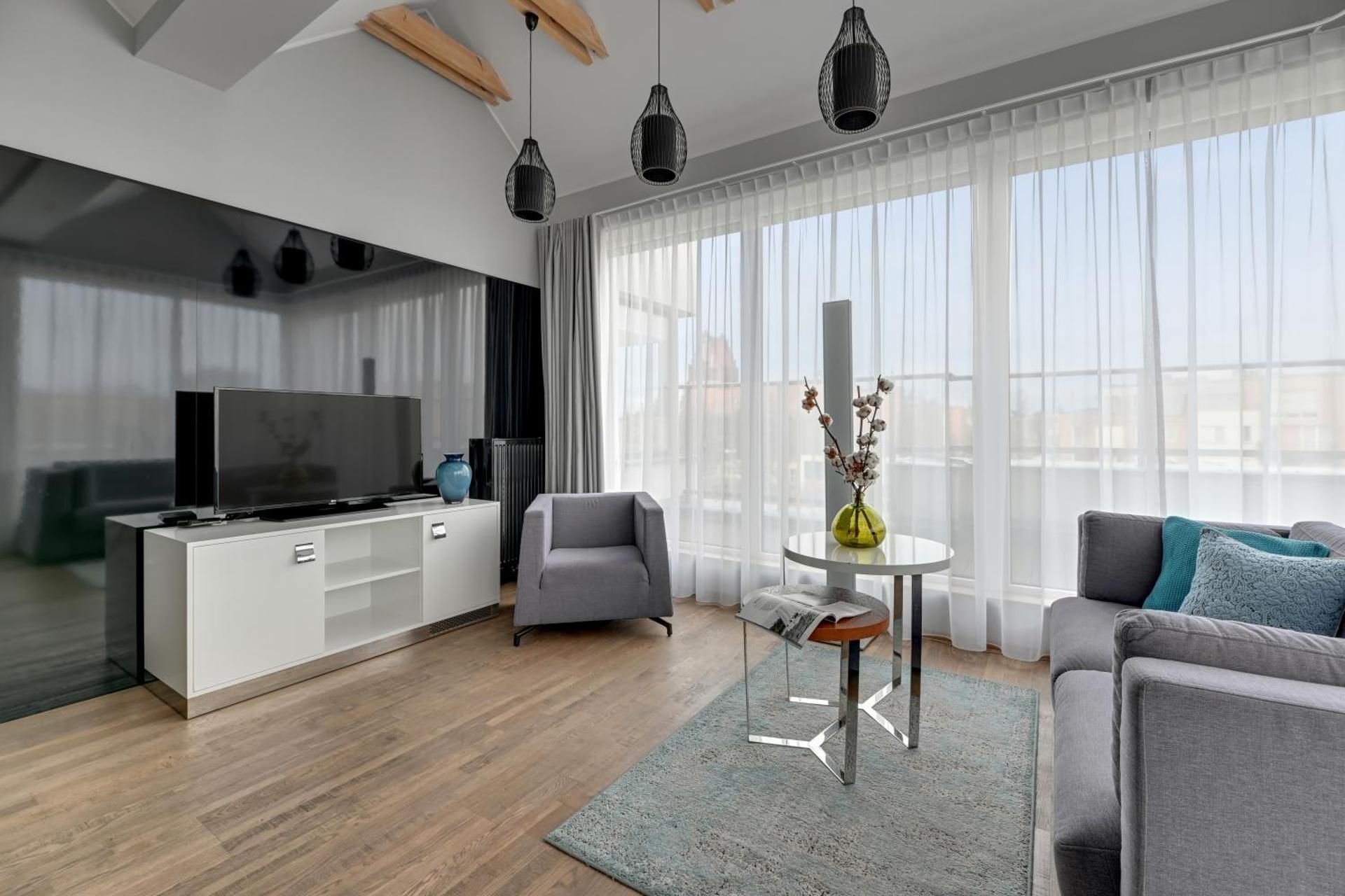 1 Bedroom Apartment