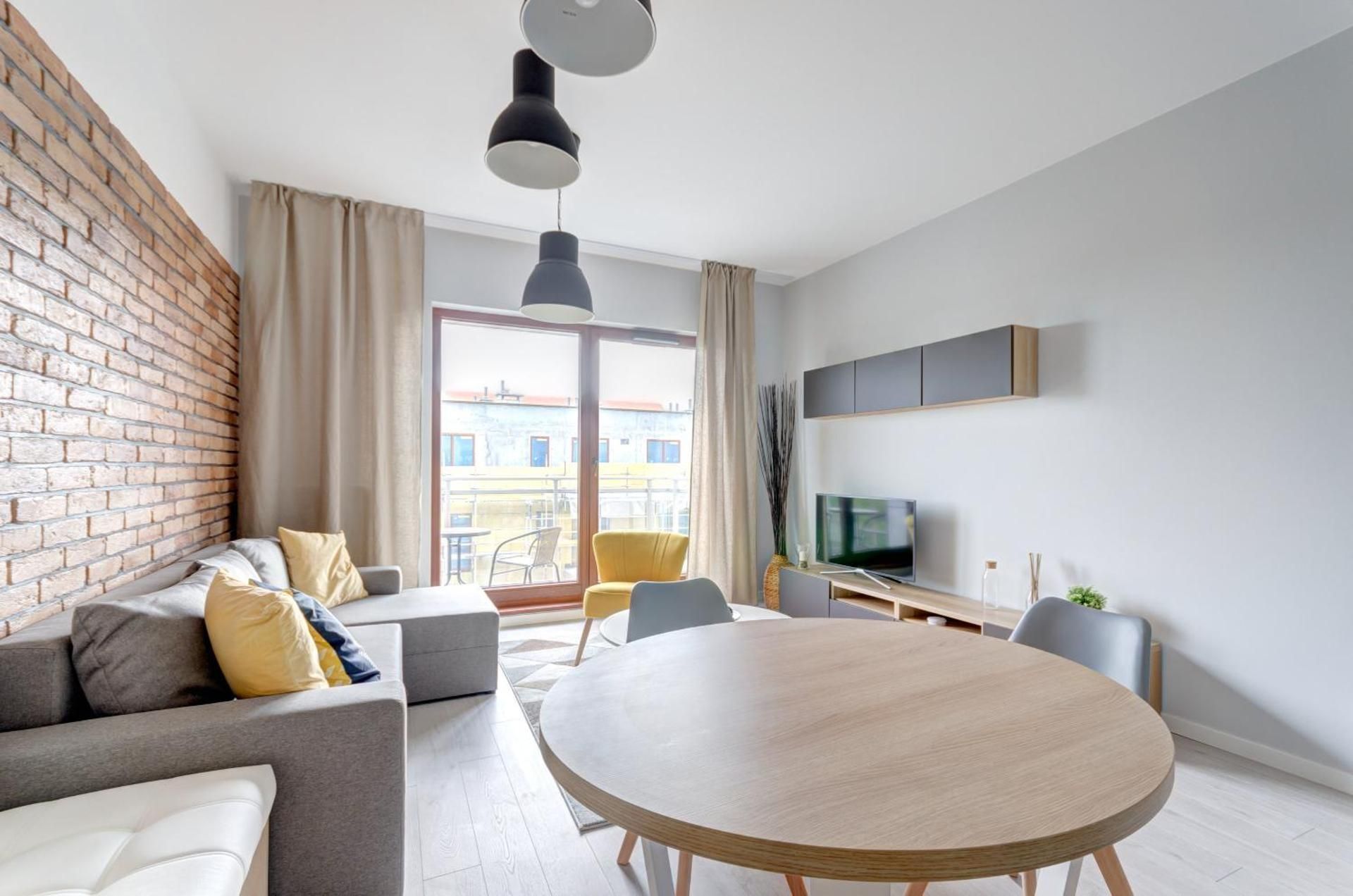 Comfort One-Bedroom Apartment with Balcony (4 Adults)