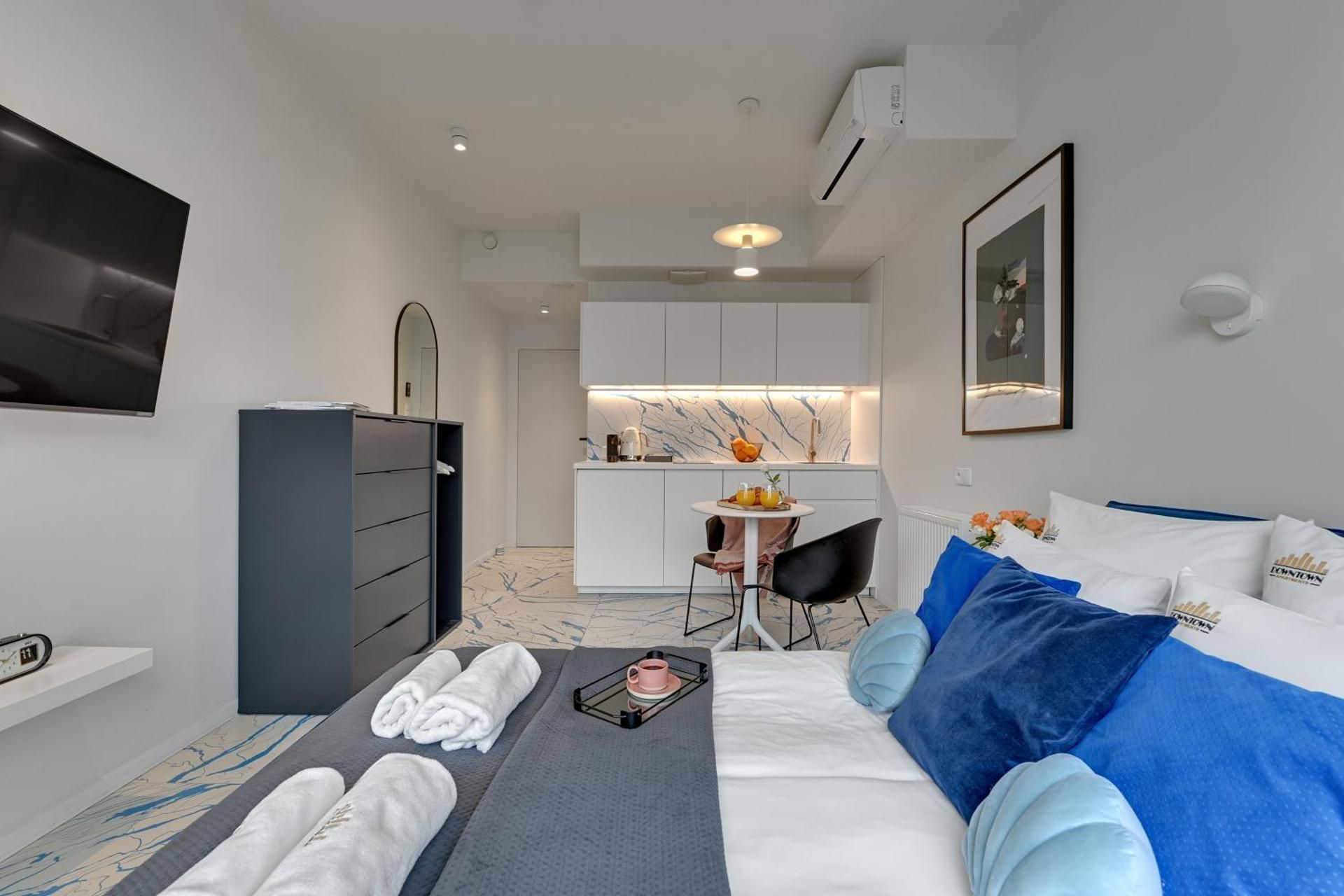 Studio Apartment with King Bed