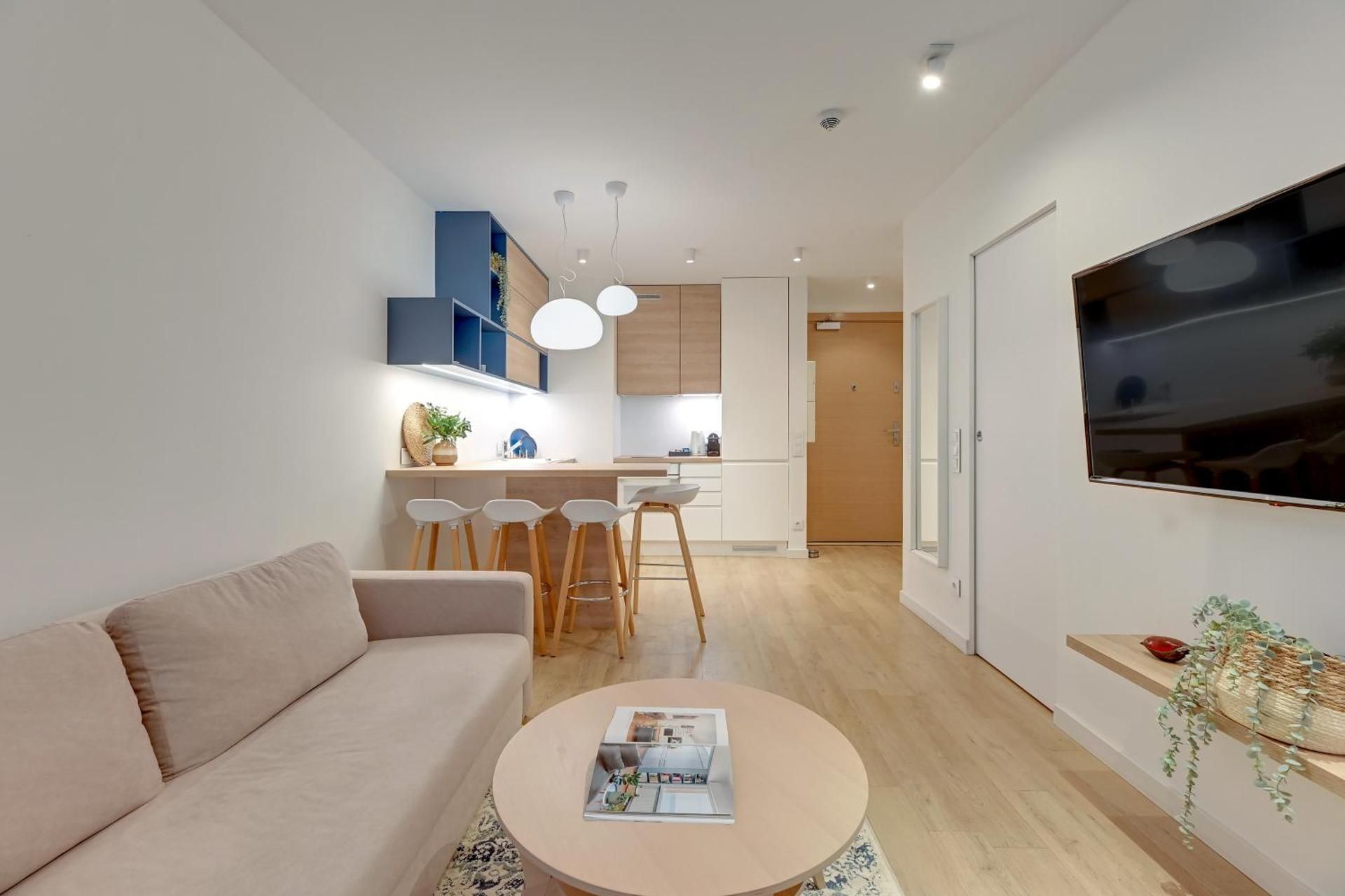 One-Bedroom Apartment