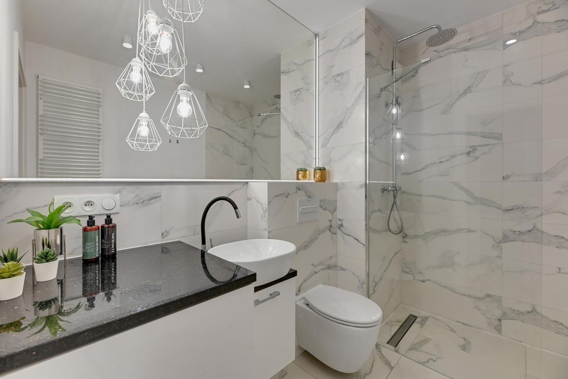 Waterlane Island - Riverview Pool, SPA, Gym & Parking by Downtown Apartments One-Bedroom Deluxe Apartment