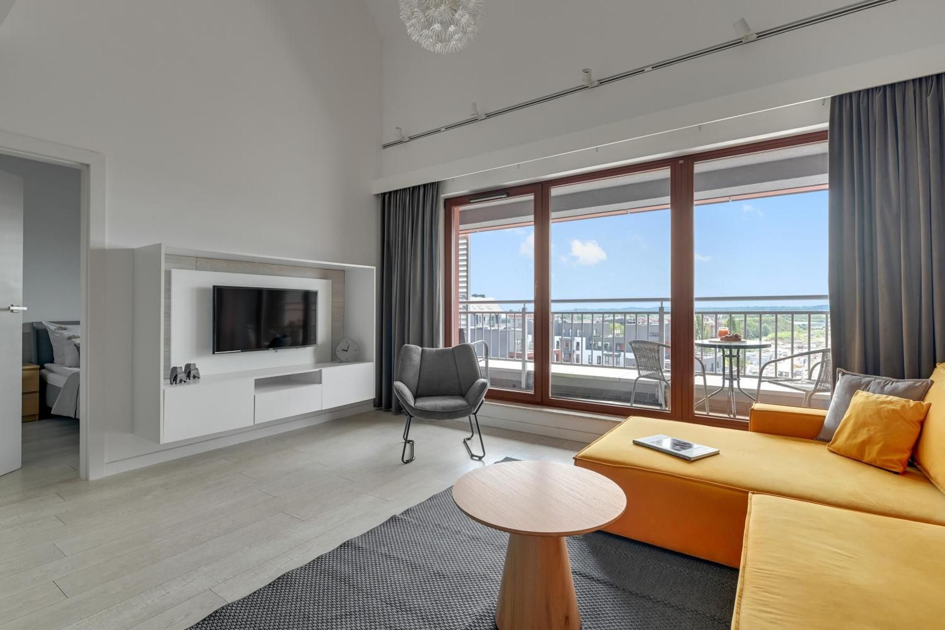 Deluxe One-Bedroom Apartment