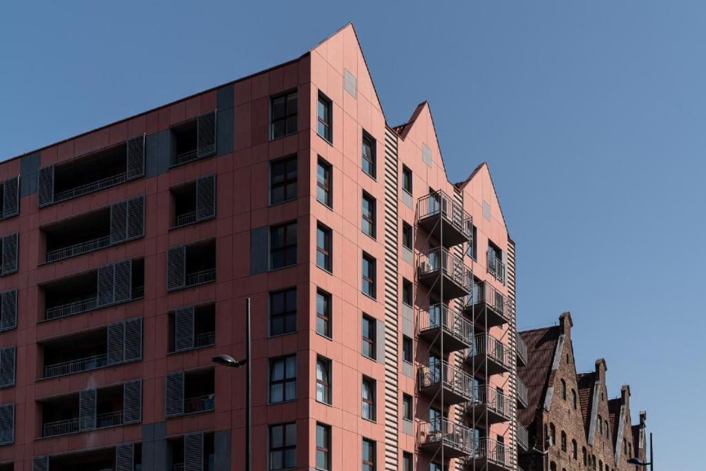 Waterlane Island - Riverview Pool, SPA & Gym by Downtown Apartments