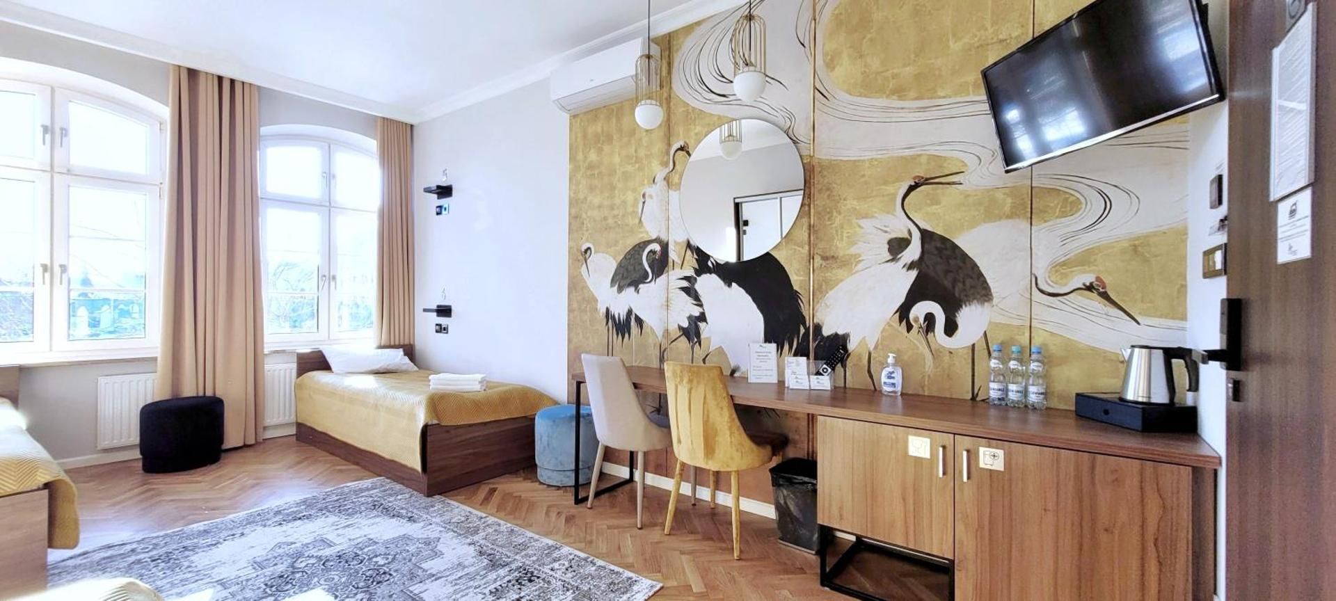 Forrest Apartments & Hostel Triple Room with Private External Bathroom and Extra Bed