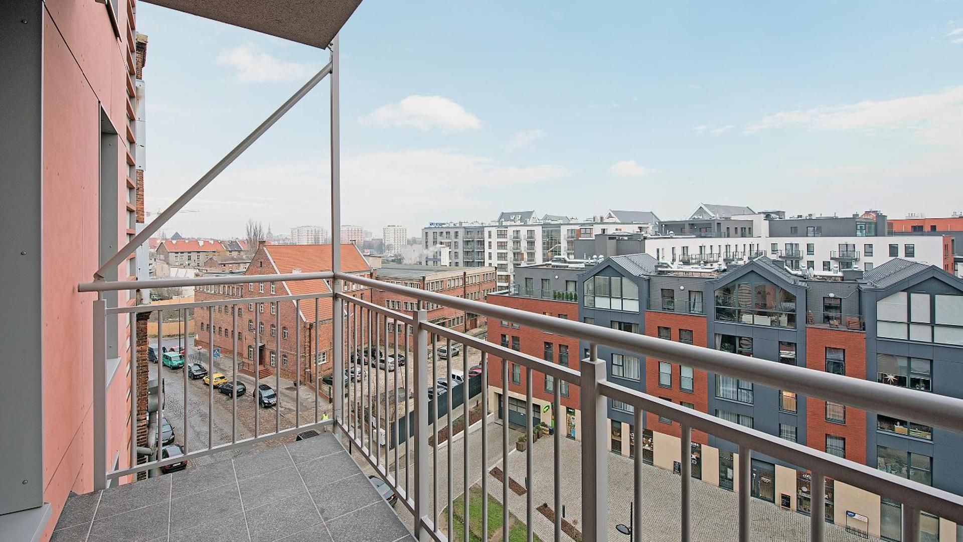 One-Bedroom Suite Apartment with Balcony