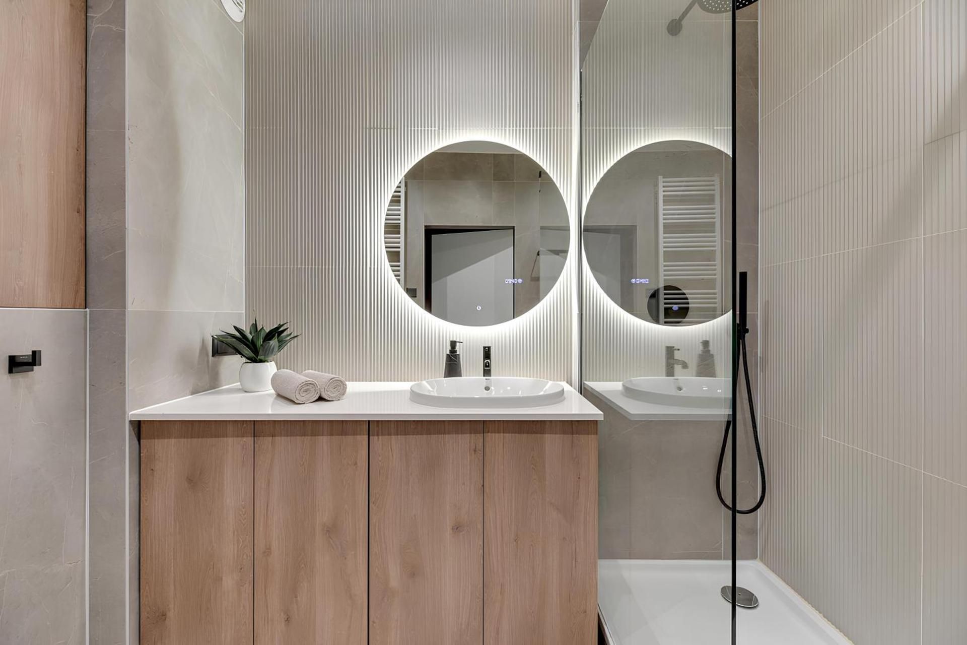 Flatbook - City Center SPA Apartments Grano Residence with Parking Two-Bedroom Apartment