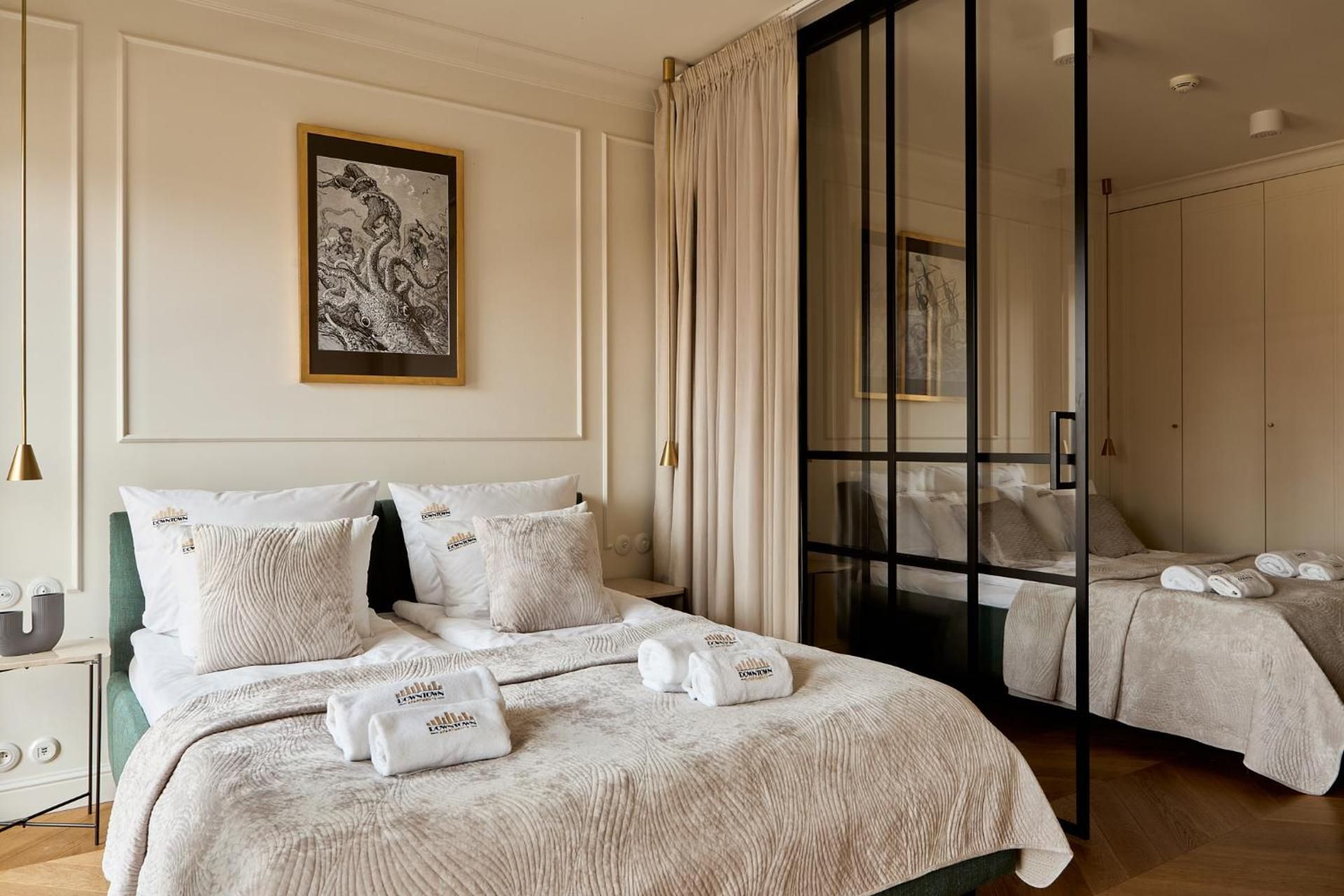 Two-Bedroom Deluxe Apartment with Balcony