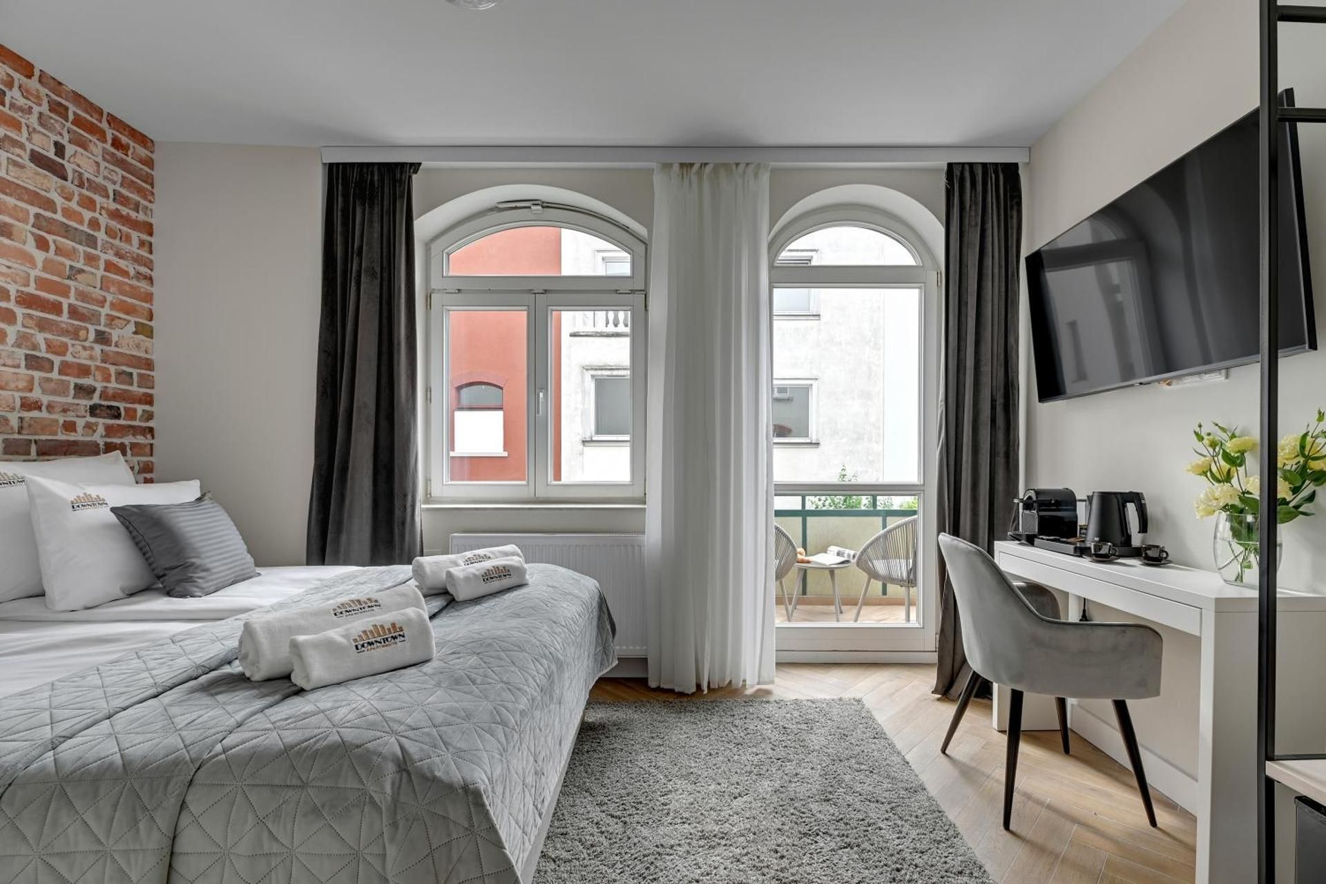 Studio Apartment with Balcony