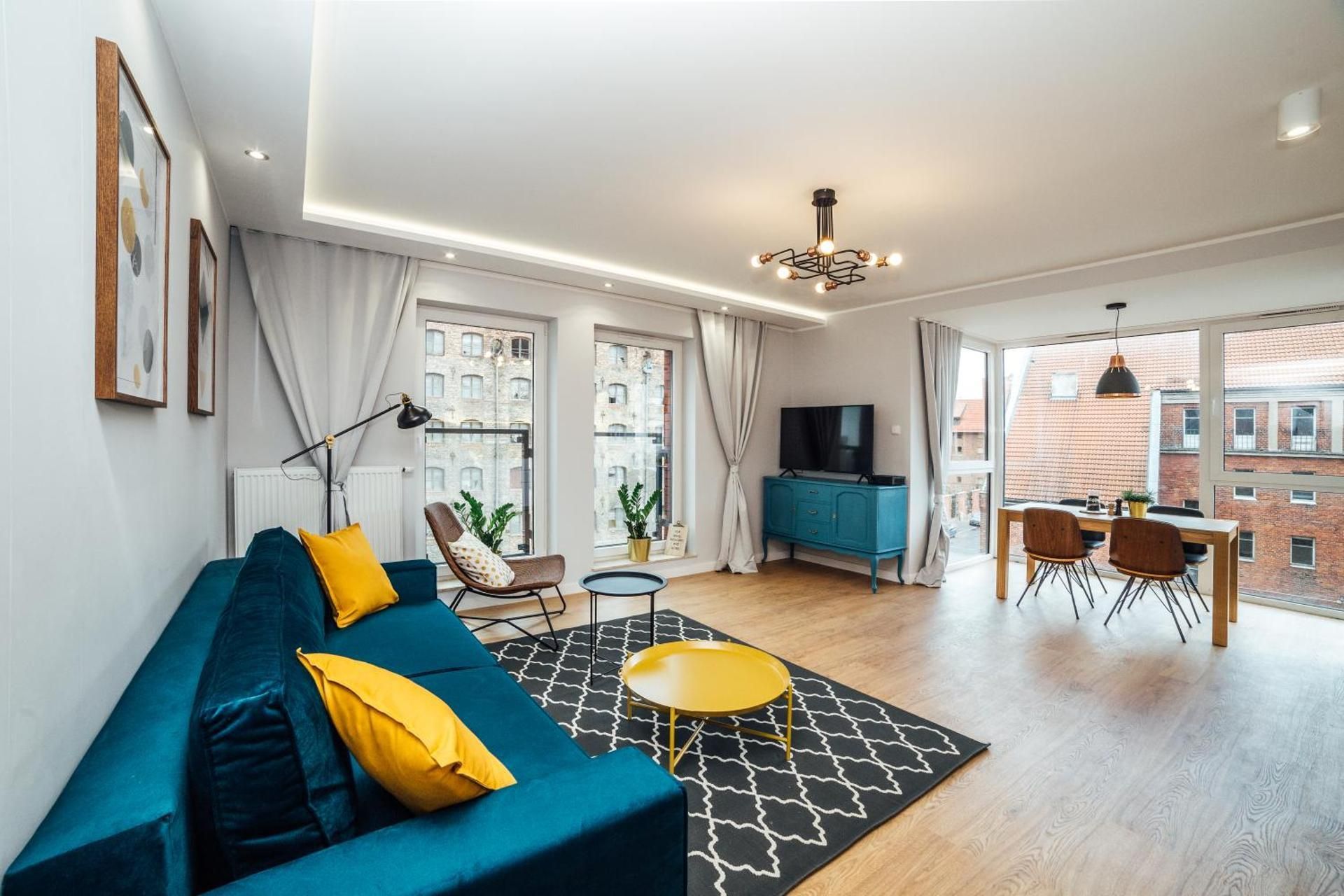 DELUXE APARTMENT