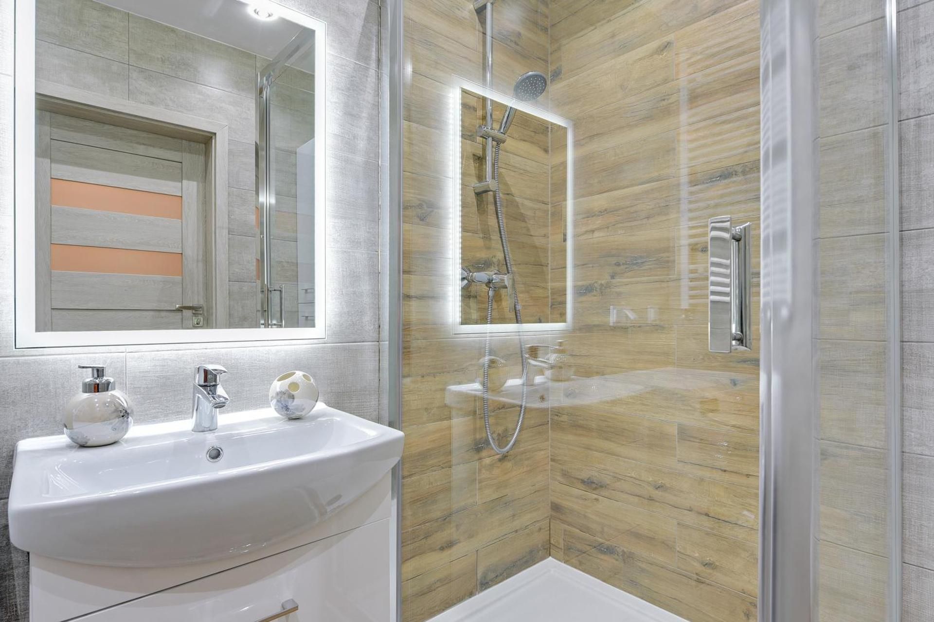 Deluxe Studio Apartment with swimming pool access