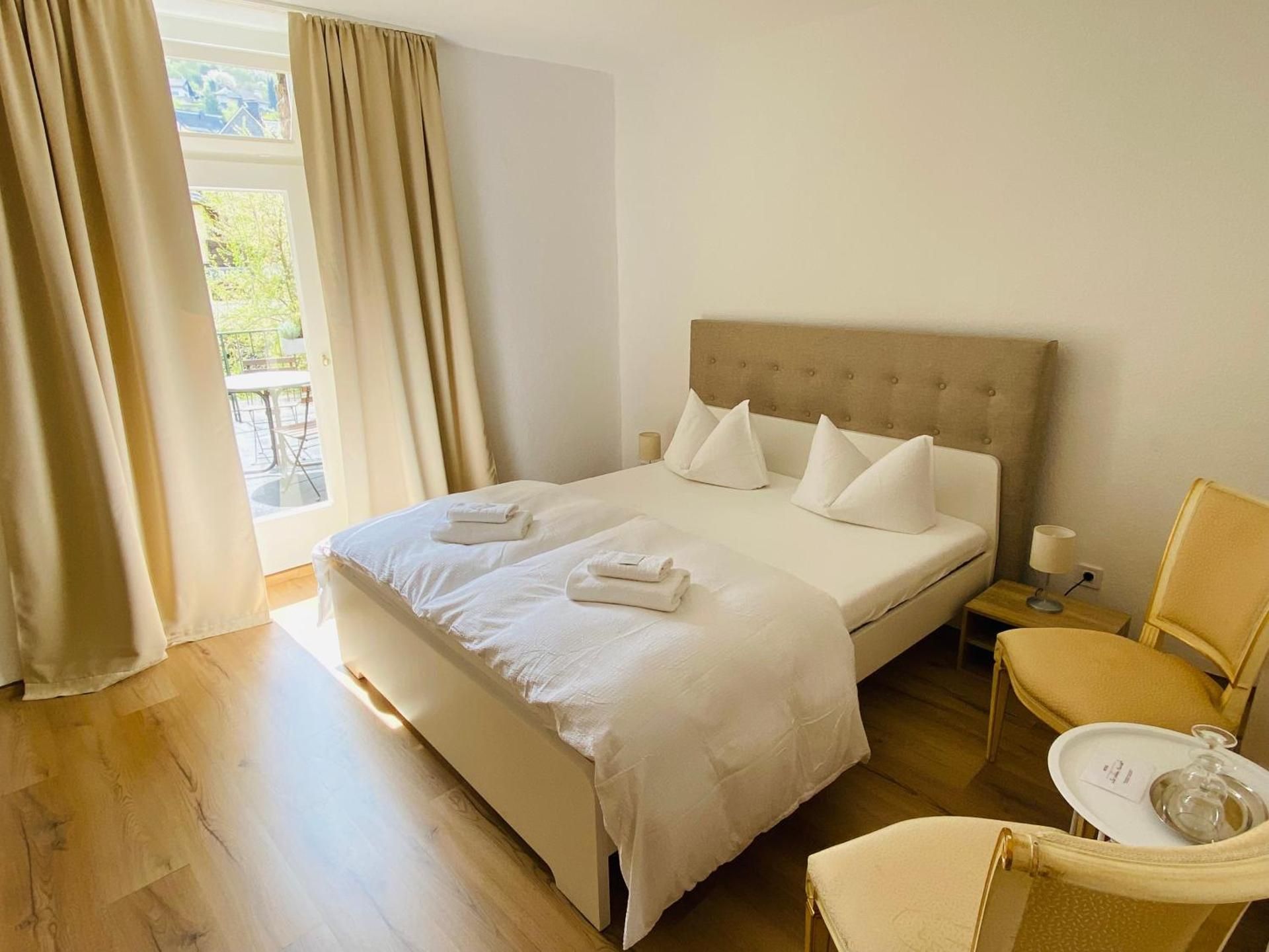 Double Room with Private External Bathroom