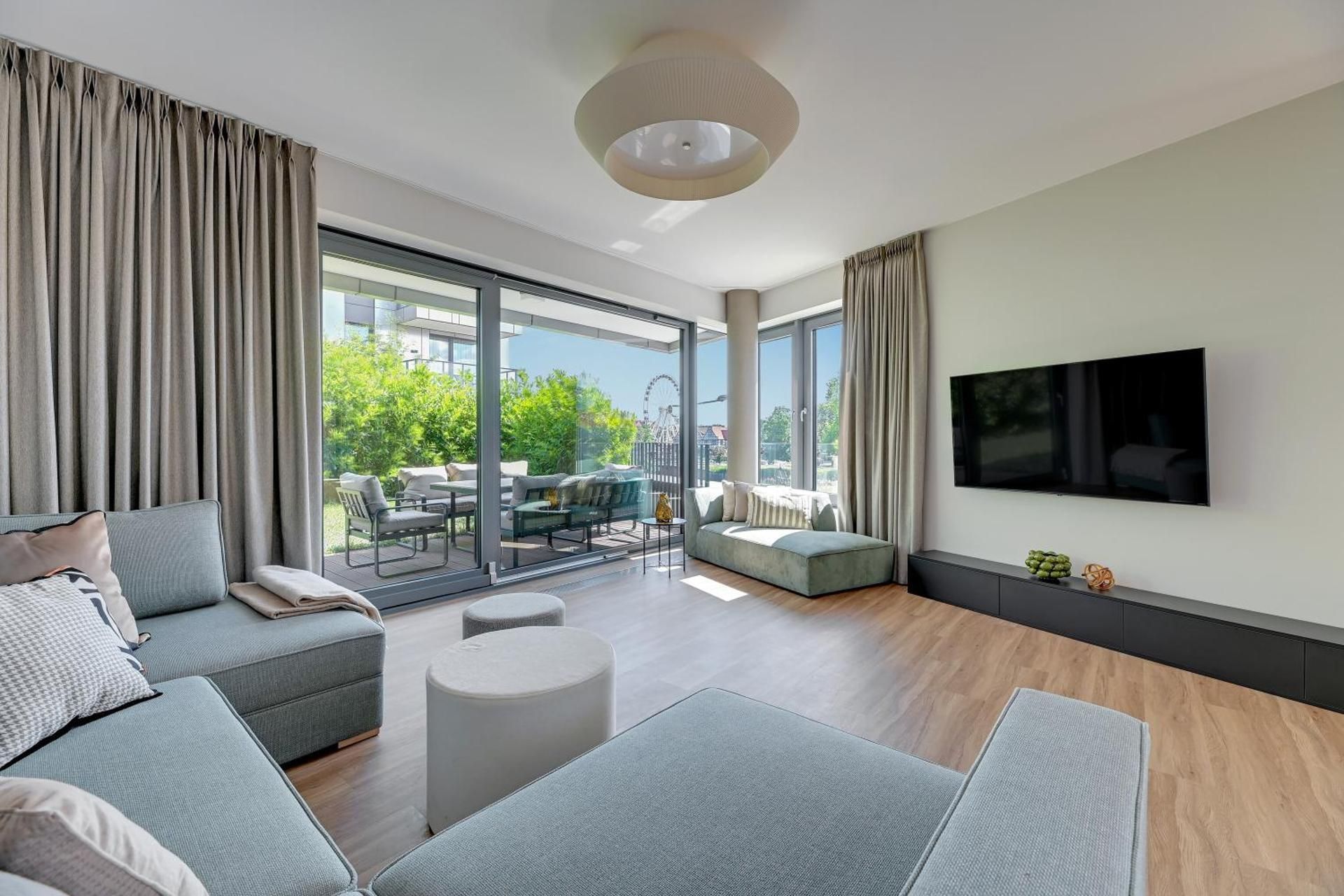 Three-Bedroom Deluxe Apartment